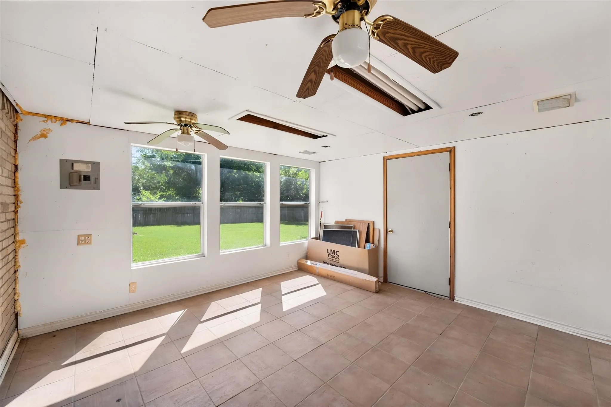 Enclosed patio with options.