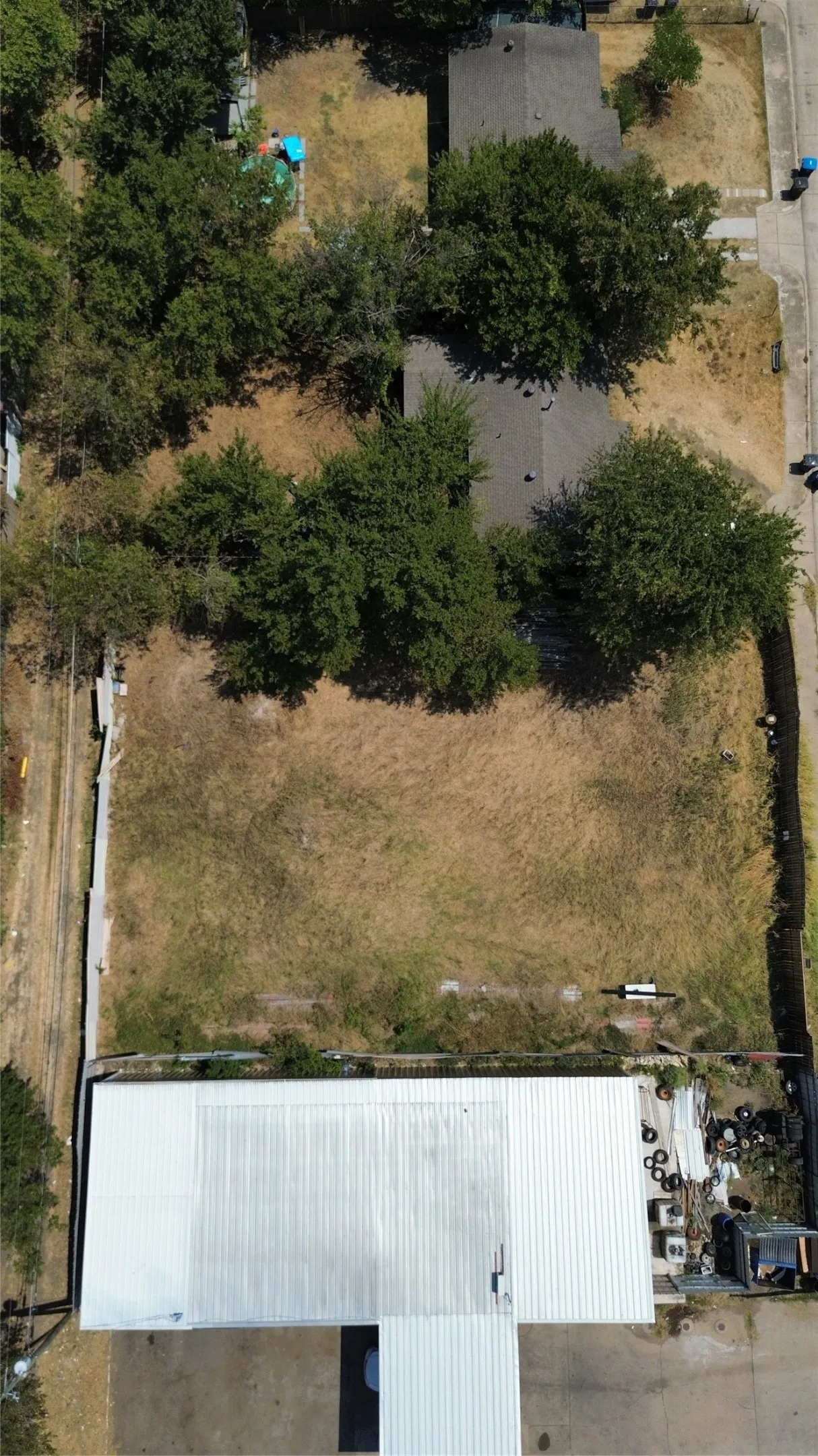Unimproved Land For Sale in Tarrant County , 4209 Eastland Street, Fort Worth, Texas 76119, 0, 0, Garage spaces, 0 Sqft, built in 0, mls#21369723, Real Estate Agent in Fort Worth, Homes For Sale in Tarrant county, Homes For Sale in Fort Worth, Realtor in Fort Worth Texas, Real Estate Brokerage Independent Realty Texas, Luminita Cordes Realtor