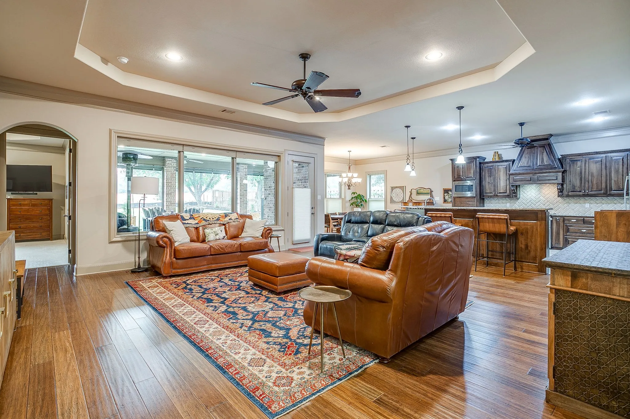 Single Family Residence For Sale in Hood County , 7101 Westover Drive, Granbury, Texas 76049, 3 Bedroom, 4 Bathroom, 2 Garage spaces, 3,034 Sqft, built in 2014, mls#21365704, Real Estate Agent in Granbury, Homes For Sale in Hood county, Homes For Sale in Granbury, Realtor in Granbury Texas, Real Estate Brokerage Independent Realty Texas, Luminita Cordes Realtor