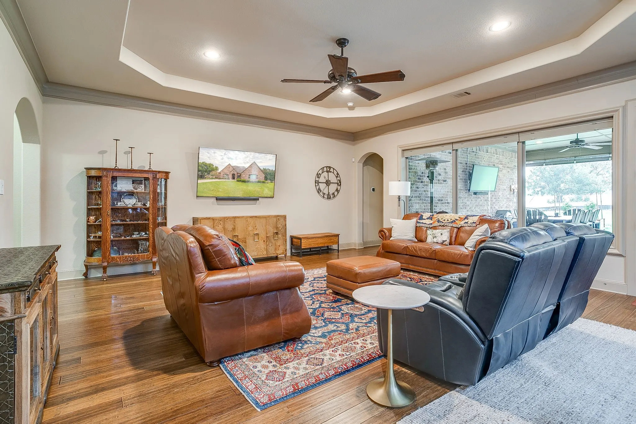 Single Family Residence For Sale in Hood County , 7101 Westover Drive, Granbury, Texas 76049, 3 Bedroom, 4 Bathroom, 2 Garage spaces, 3,034 Sqft, built in 2014, mls#21365704, Real Estate Agent in Granbury, Homes For Sale in Hood county, Homes For Sale in Granbury, Realtor in Granbury Texas, Real Estate Brokerage Independent Realty Texas, Luminita Cordes Realtor
