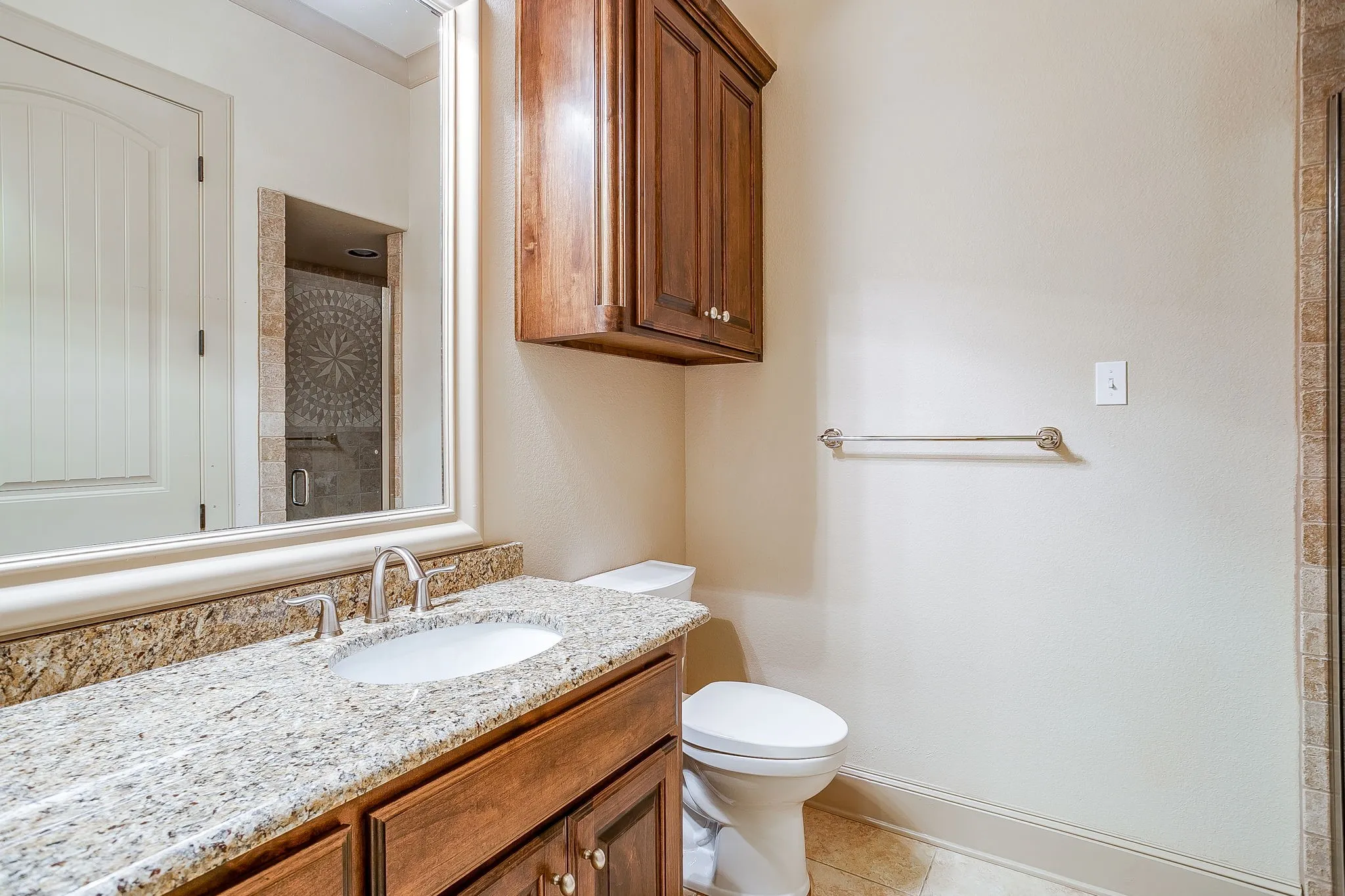 Single Family Residence For Sale in Hood County , 7101 Westover Drive, Granbury, Texas 76049, 3 Bedroom, 4 Bathroom, 2 Garage spaces, 3,034 Sqft, built in 2014, mls#21365704, Real Estate Agent in Granbury, Homes For Sale in Hood county, Homes For Sale in Granbury, Realtor in Granbury Texas, Real Estate Brokerage Independent Realty Texas, Luminita Cordes Realtor