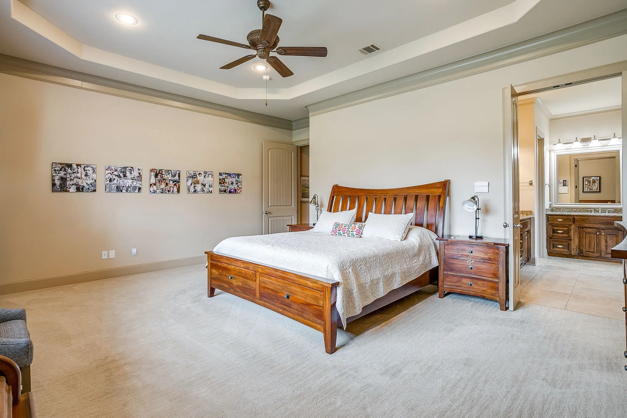 Single Family Residence For Sale in Hood County , 7101 Westover Drive, Granbury, Texas 76049, 3 Bedroom, 4 Bathroom, 2 Garage spaces, 3,034 Sqft, built in 2014, mls#21365704, Real Estate Agent in Granbury, Homes For Sale in Hood county, Homes For Sale in Granbury, Realtor in Granbury Texas, Real Estate Brokerage Independent Realty Texas, Luminita Cordes Realtor