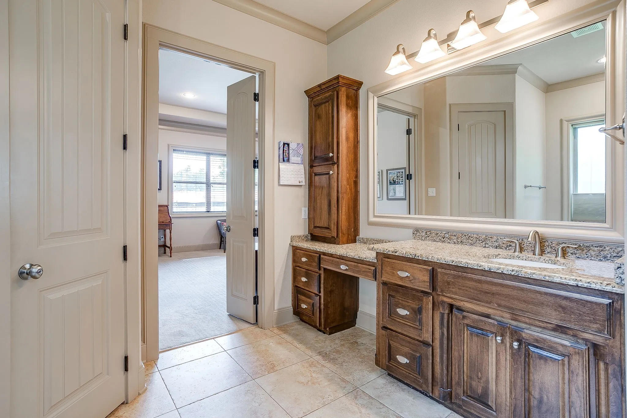 Single Family Residence For Sale in Hood County , 7101 Westover Drive, Granbury, Texas 76049, 3 Bedroom, 4 Bathroom, 2 Garage spaces, 3,034 Sqft, built in 2014, mls#21365704, Real Estate Agent in Granbury, Homes For Sale in Hood county, Homes For Sale in Granbury, Realtor in Granbury Texas, Real Estate Brokerage Independent Realty Texas, Luminita Cordes Realtor