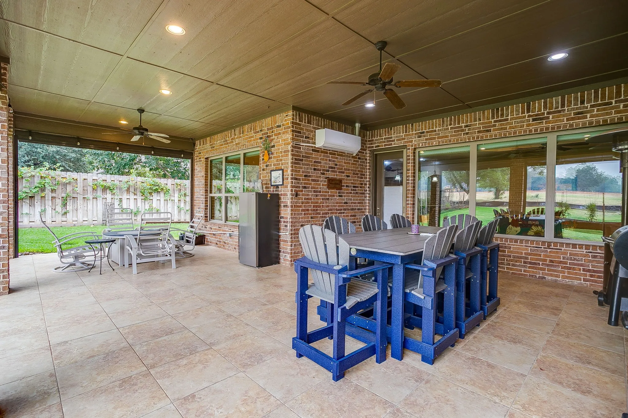 Single Family Residence For Sale in Hood County , 7101 Westover Drive, Granbury, Texas 76049, 3 Bedroom, 4 Bathroom, 2 Garage spaces, 3,034 Sqft, built in 2014, mls#21365704, Real Estate Agent in Granbury, Homes For Sale in Hood county, Homes For Sale in Granbury, Realtor in Granbury Texas, Real Estate Brokerage Independent Realty Texas, Luminita Cordes Realtor