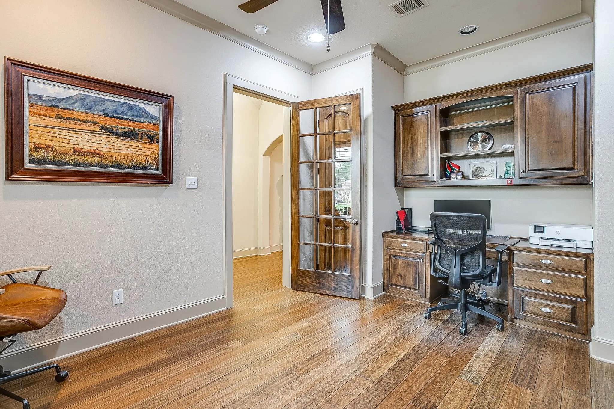Single Family Residence For Sale in Hood County , 7101 Westover Drive, Granbury, Texas 76049, 3 Bedroom, 4 Bathroom, 2 Garage spaces, 3,034 Sqft, built in 2014, mls#21365704, Real Estate Agent in Granbury, Homes For Sale in Hood county, Homes For Sale in Granbury, Realtor in Granbury Texas, Real Estate Brokerage Independent Realty Texas, Luminita Cordes Realtor