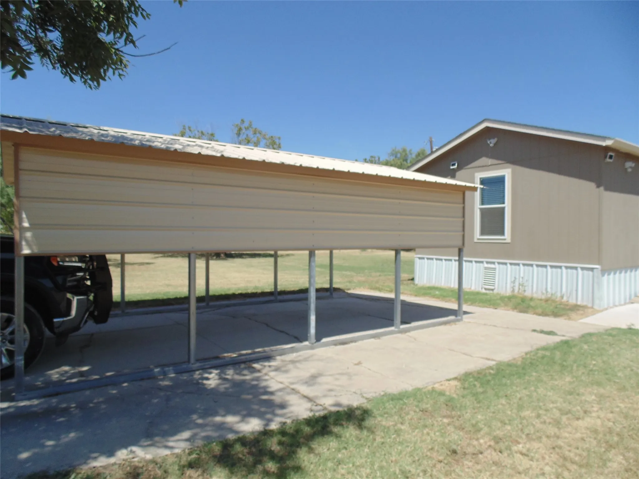 Mobile Home For Sale in Coleman County , 906 N Blanco Street, Coleman, Texas 76834, 3 Bedroom, 2 Bathroom, Garage spaces, 1,152 Sqft, built in 2023, mls#21368620, Real Estate Agent in Coleman, Homes For Sale in Coleman county, Homes For Sale in Coleman, Realtor in Coleman Texas, Real Estate Brokerage Independent Realty Texas, Luminita Cordes Realtor