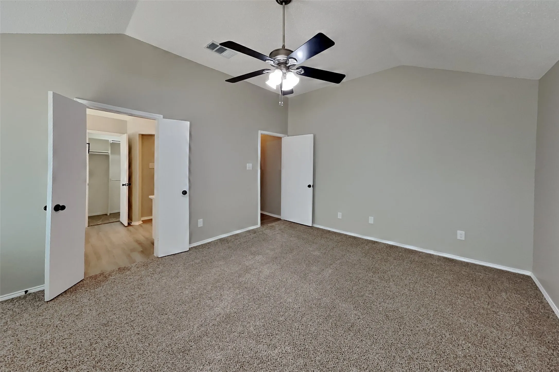 Single Family Residence For Rent in Tarrant County , 1822 Cancun Drive, Mansfield, Texas 76063, 4 Bedroom, 2 Bathroom, 2 Garage spaces, 1,825 Sqft, built in 2003, mls#21369741, Real Estate Agent in Mansfield, Homes For Rent in Tarrant county, Homes For Rent in Mansfield, Realtor in Mansfield Texas, Real Estate Brokerage Independent Realty Texas, Luminita Cordes Realtor