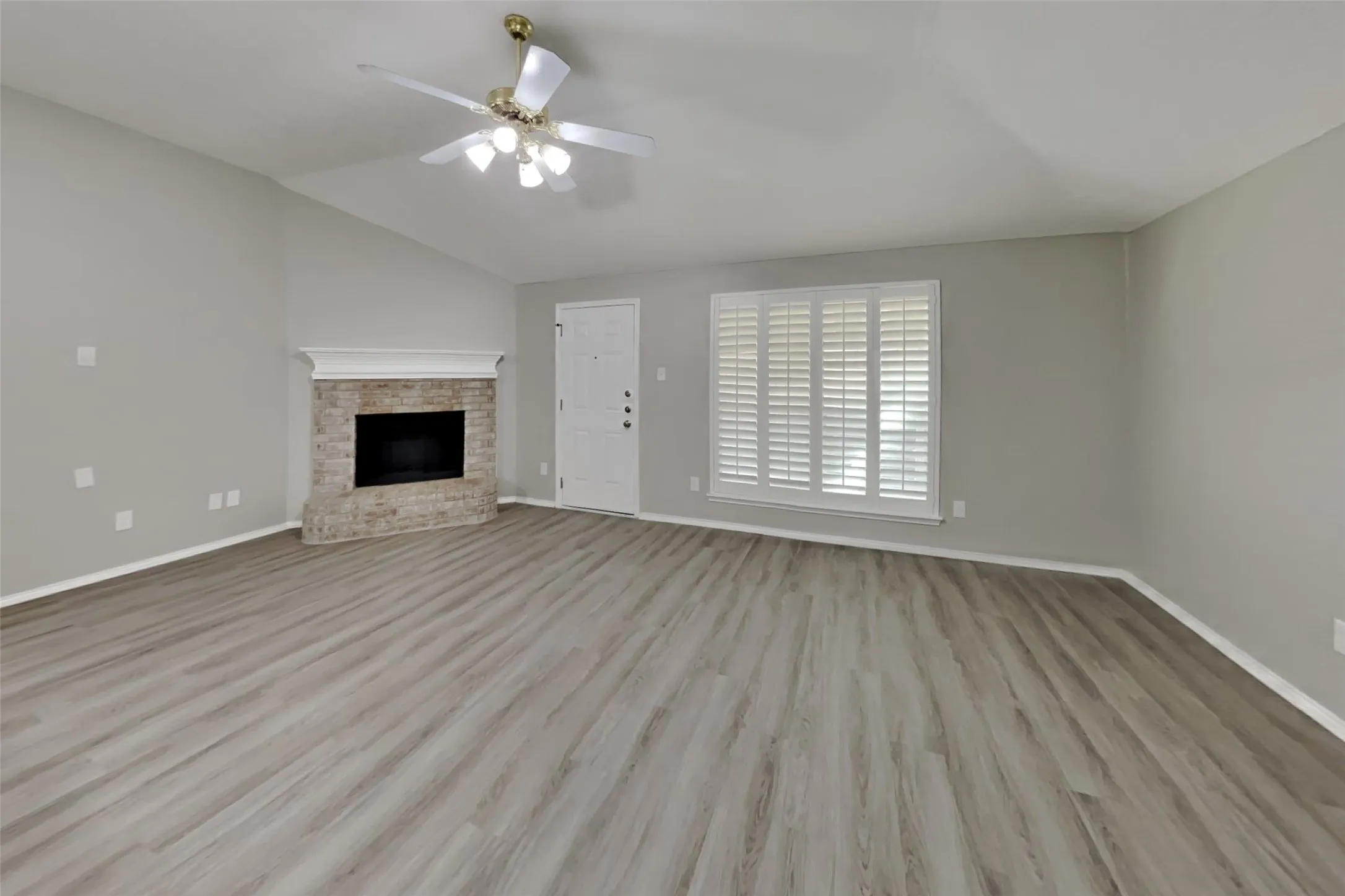 Single Family Residence For Rent in Tarrant County , 1822 Cancun Drive, Mansfield, Texas 76063, 4 Bedroom, 2 Bathroom, 2 Garage spaces, 1,825 Sqft, built in 2003, mls#21369741, Real Estate Agent in Mansfield, Homes For Rent in Tarrant county, Homes For Rent in Mansfield, Realtor in Mansfield Texas, Real Estate Brokerage Independent Realty Texas, Luminita Cordes Realtor