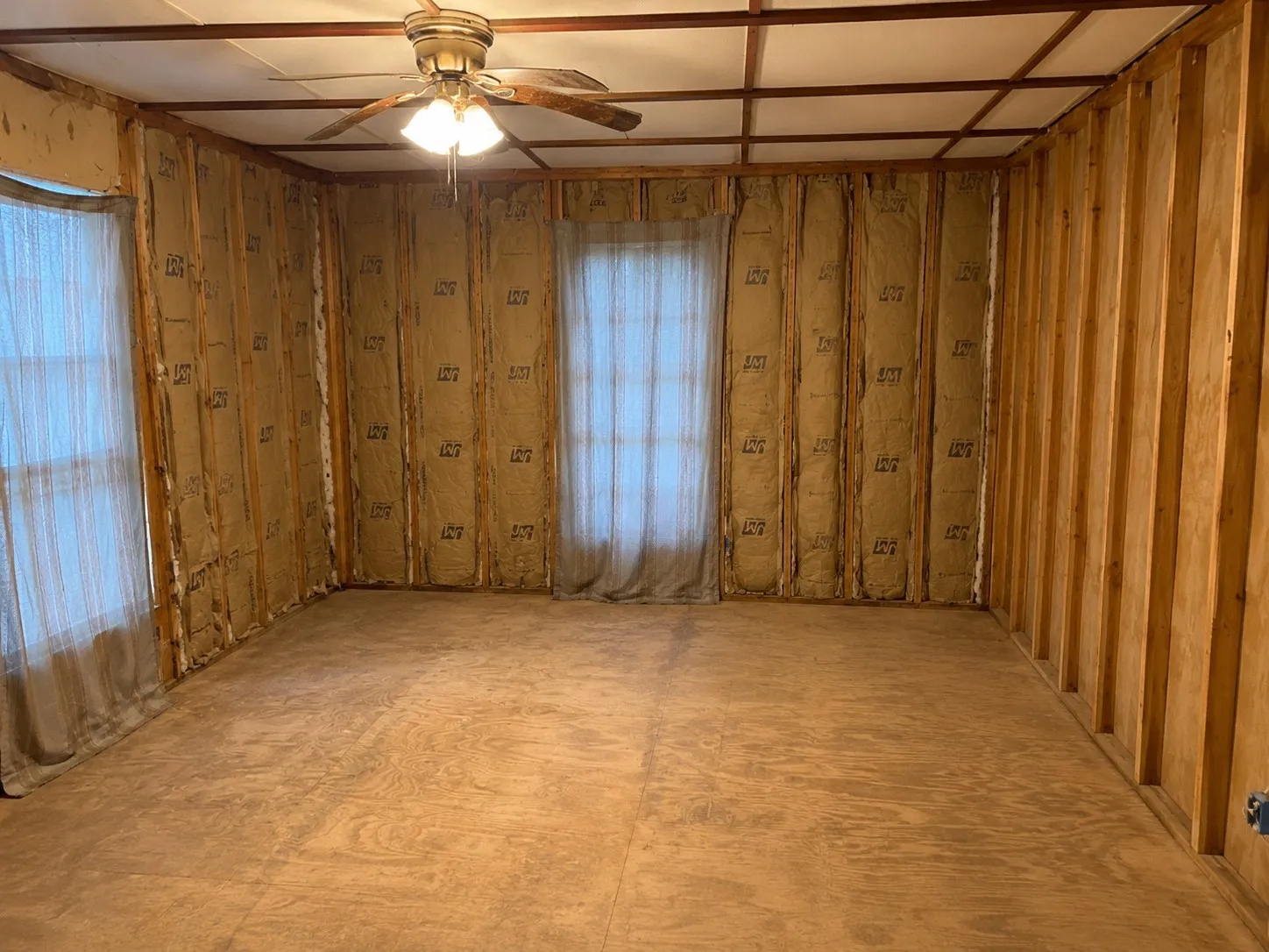 Single Family Residence For Sale in Wood County , 286 County Road 2175, Quitman, Texas 75783, 2 Bedroom, 1 Bathroom, Garage spaces, 999 Sqft, built in 1990, mls#21369745, Real Estate Agent in Quitman, Homes For Sale in Wood county, Homes For Sale in Quitman, Realtor in Quitman Texas, Real Estate Brokerage Independent Realty Texas, Luminita Cordes Realtor