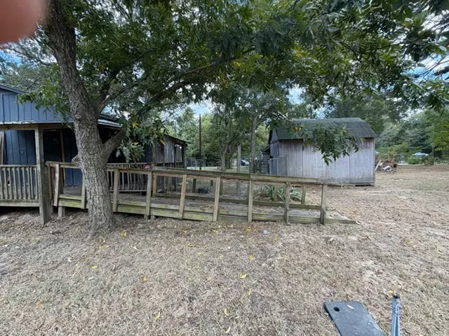 Single Family Residence For Sale in Wood County , 286 County Road 2175, Quitman, Texas 75783, 2 Bedroom, 1 Bathroom, Garage spaces, 999 Sqft, built in 1990, mls#21369745, Real Estate Agent in Quitman, Homes For Sale in Wood county, Homes For Sale in Quitman, Realtor in Quitman Texas, Real Estate Brokerage Independent Realty Texas, Luminita Cordes Realtor