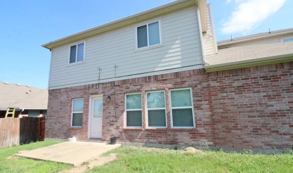 Single Family Residence For Rent in Dallas County , 8420 Ridge Creek Drive, Dallas, Texas 75249, 4 Bedroom, 3 Bathroom, 2 Garage spaces, 2,598 Sqft, built in 2008, mls#21369748, Real Estate Agent in Dallas, Homes For Rent in Dallas county, Homes For Rent in Dallas, Realtor in Dallas Texas, Real Estate Brokerage Independent Realty Texas, Luminita Cordes Realtor