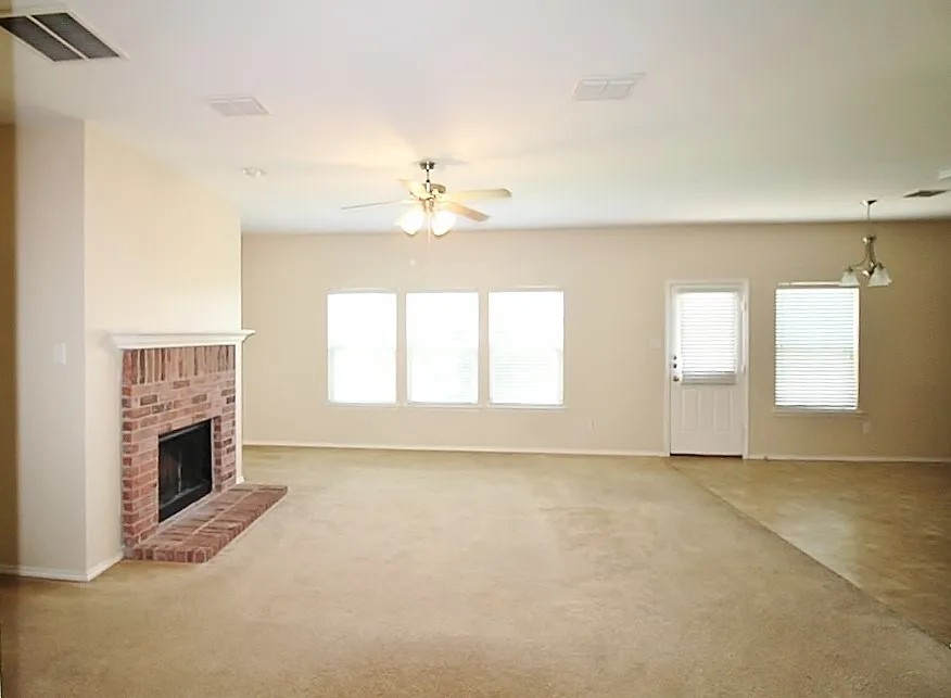 Single Family Residence For Rent in Dallas County , 8420 Ridge Creek Drive, Dallas, Texas 75249, 4 Bedroom, 3 Bathroom, 2 Garage spaces, 2,598 Sqft, built in 2008, mls#21369748, Real Estate Agent in Dallas, Homes For Rent in Dallas county, Homes For Rent in Dallas, Realtor in Dallas Texas, Real Estate Brokerage Independent Realty Texas, Luminita Cordes Realtor