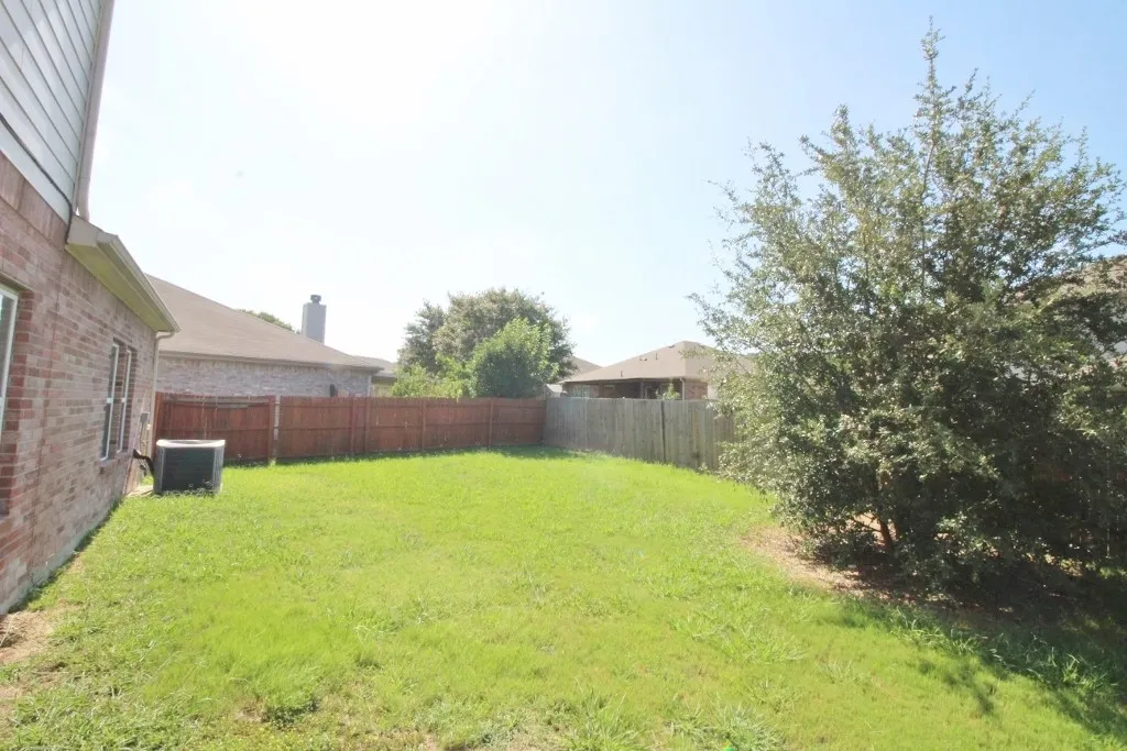 Single Family Residence For Rent in Dallas County , 8420 Ridge Creek Drive, Dallas, Texas 75249, 4 Bedroom, 3 Bathroom, 2 Garage spaces, 2,598 Sqft, built in 2008, mls#21369748, Real Estate Agent in Dallas, Homes For Rent in Dallas county, Homes For Rent in Dallas, Realtor in Dallas Texas, Real Estate Brokerage Independent Realty Texas, Luminita Cordes Realtor