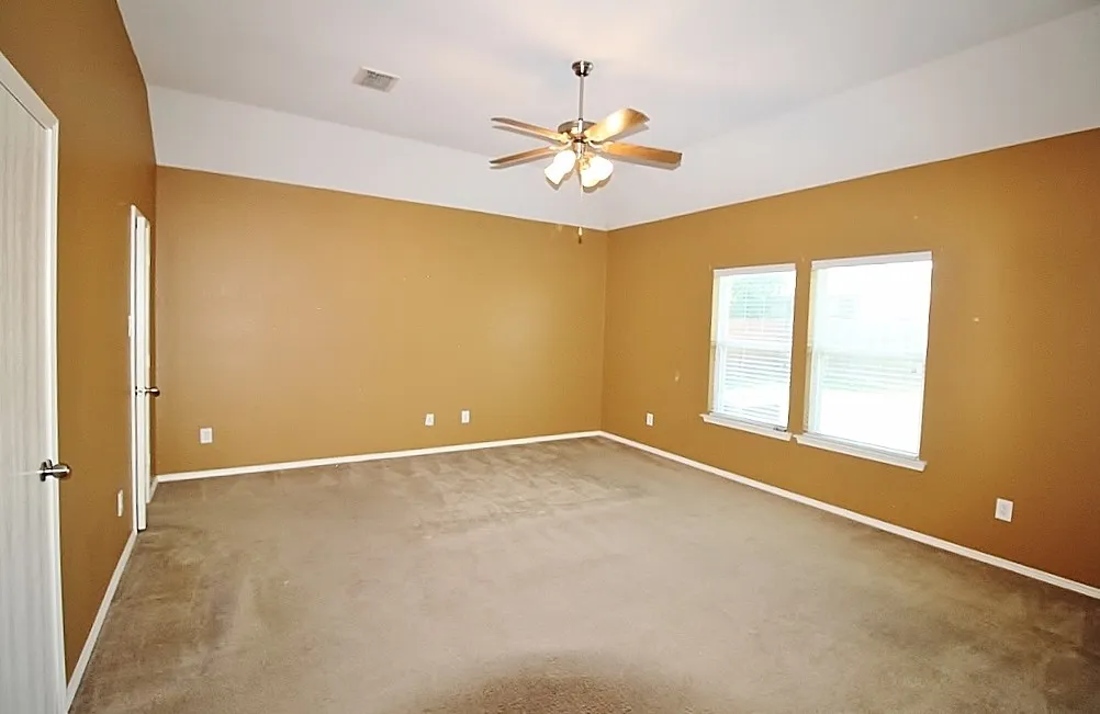 Single Family Residence For Rent in Dallas County , 8420 Ridge Creek Drive, Dallas, Texas 75249, 4 Bedroom, 3 Bathroom, 2 Garage spaces, 2,598 Sqft, built in 2008, mls#21369748, Real Estate Agent in Dallas, Homes For Rent in Dallas county, Homes For Rent in Dallas, Realtor in Dallas Texas, Real Estate Brokerage Independent Realty Texas, Luminita Cordes Realtor