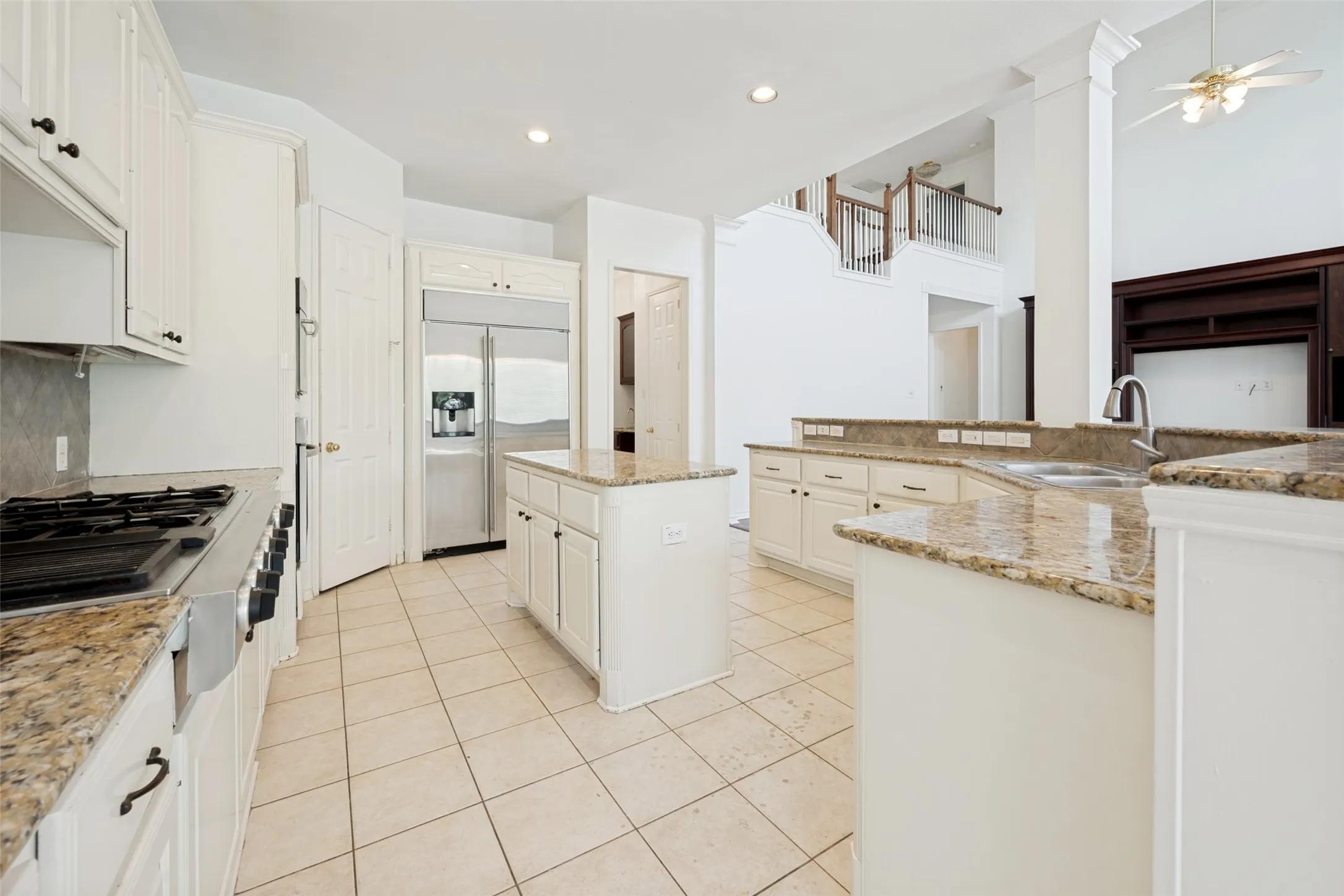 Single Family Residence For Sale in Tarrant County , 4804 Grapevine Terrace, Fort Worth, Texas 76123, 6 Bedroom, 5 Bathroom, 2 Garage spaces, 4,468 Sqft, built in 2003, mls#21368812, Real Estate Agent in Fort Worth, Homes For Sale in Tarrant county, Homes For Sale in Fort Worth, Realtor in Fort Worth Texas, Real Estate Brokerage Independent Realty Texas, Luminita Cordes Realtor