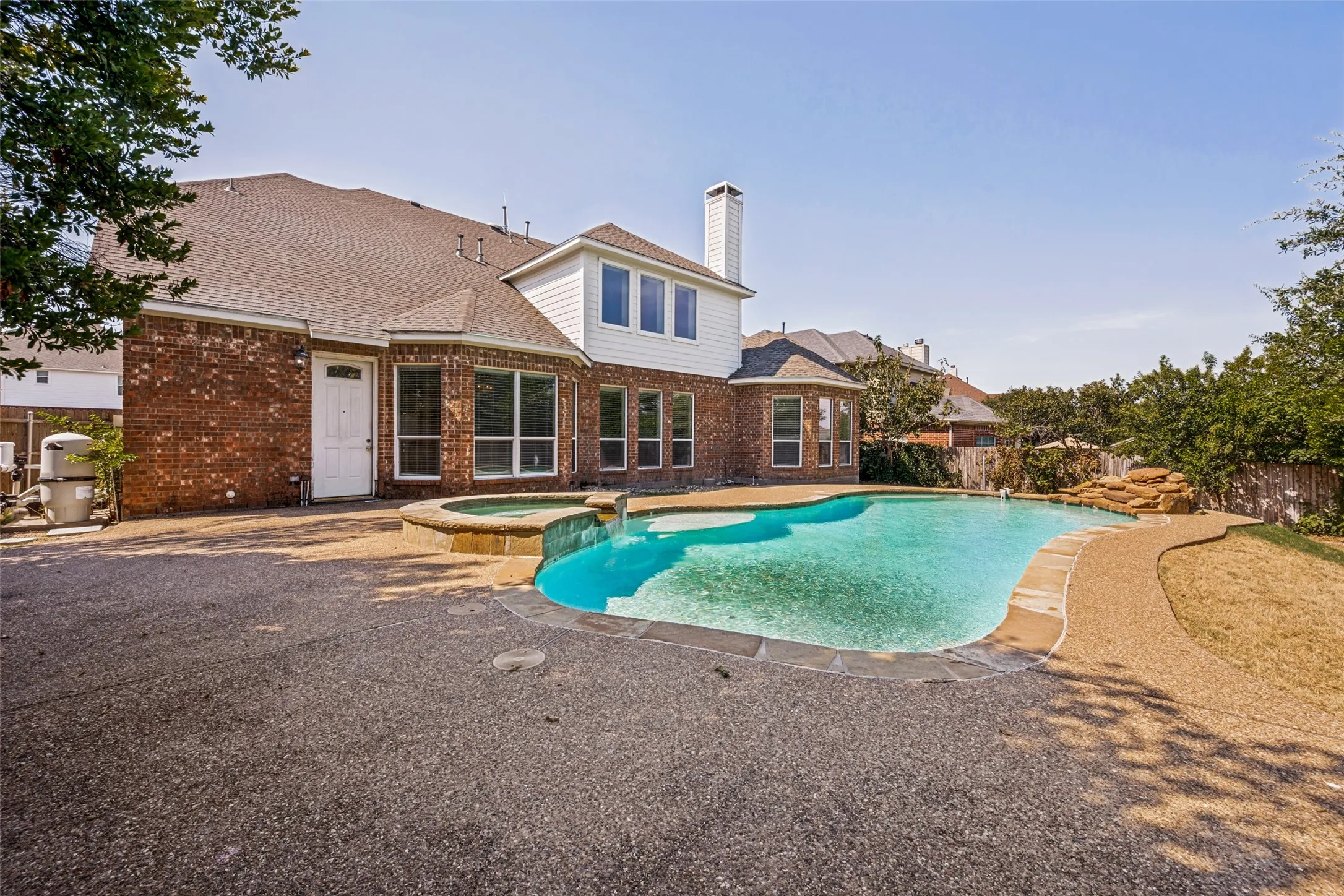 Single Family Residence For Sale in Tarrant County , 4804 Grapevine Terrace, Fort Worth, Texas 76123, 6 Bedroom, 5 Bathroom, 2 Garage spaces, 4,468 Sqft, built in 2003, mls#21368812, Real Estate Agent in Fort Worth, Homes For Sale in Tarrant county, Homes For Sale in Fort Worth, Realtor in Fort Worth Texas, Real Estate Brokerage Independent Realty Texas, Luminita Cordes Realtor