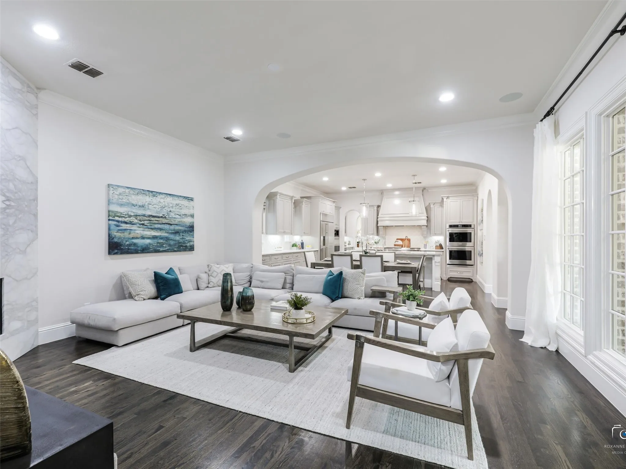 Smart Home Integration – All light switches replaced with smart
switches compatible with Alexa and Google Home; Google Nest smart
thermostats installed throughout