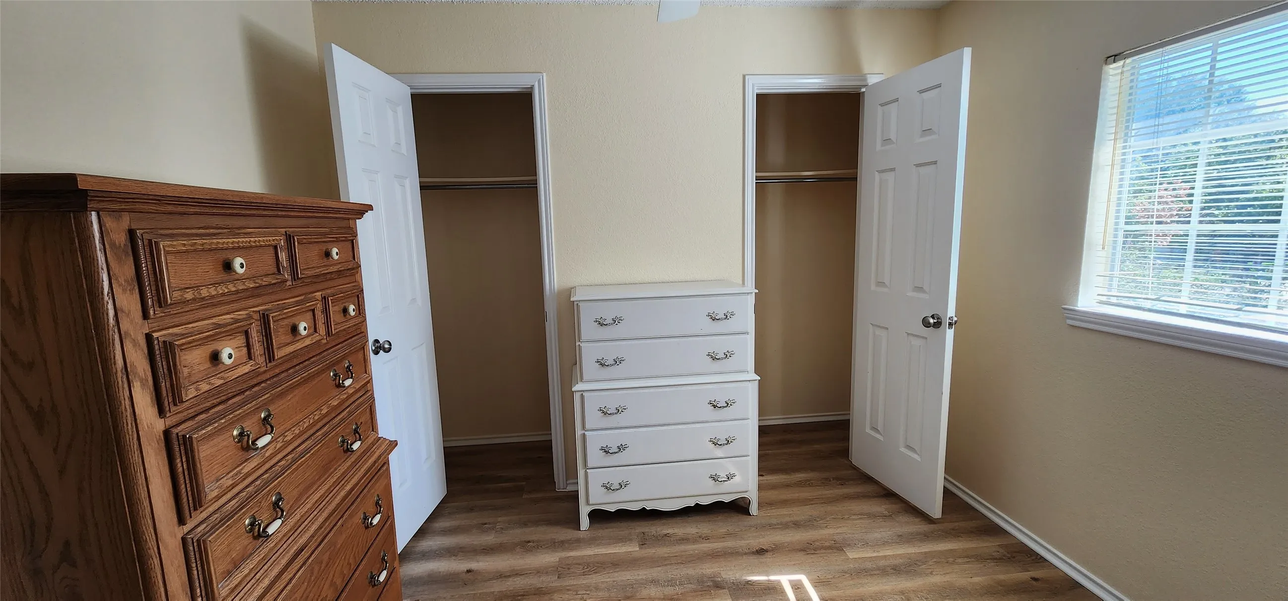 Single Family Residence For Rent in Denton County , 2413 Timber Ridge Lane, Flower Mound, Texas 75028, 5 Bedroom, 3 Bathroom, 2 Garage spaces, 2,890 Sqft, built in 1991, mls#21369752, Real Estate Agent in Flower Mound, Homes For Rent in Denton county, Homes For Rent in Flower Mound, Realtor in Flower Mound Texas, Real Estate Brokerage Independent Realty Texas, Luminita Cordes Realtor