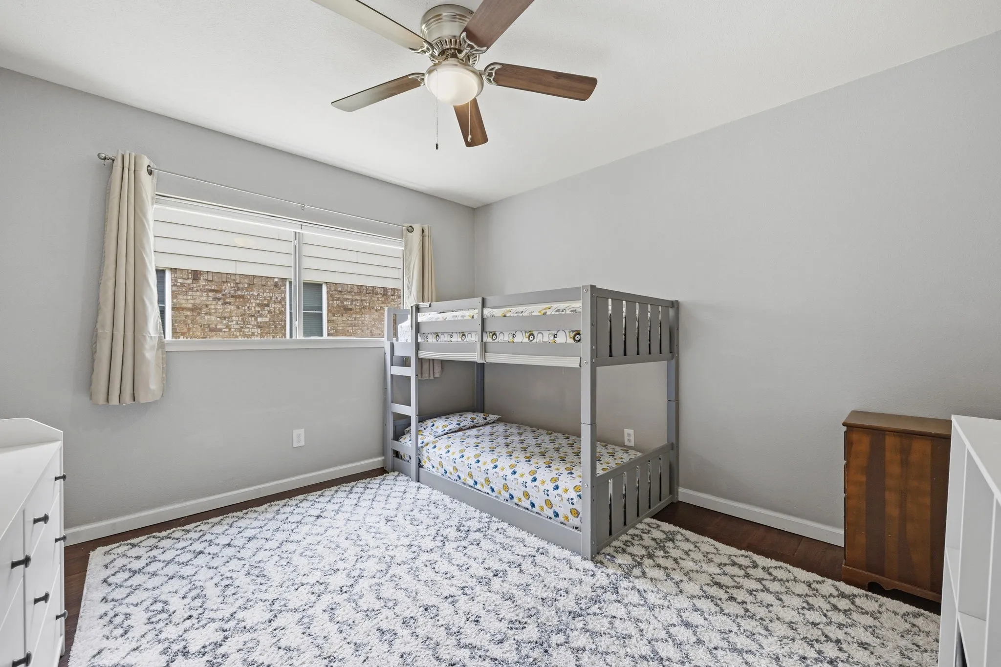Single Family Residence For Sale in Tarrant County , 408 Thorn Wood Drive, Euless, Texas 76039, 3 Bedroom, 2 Bathroom, 2 Garage spaces, 1,523 Sqft, built in 1982, mls#21369759, Real Estate Agent in Euless, Homes For Sale in Tarrant county, Homes For Sale in Euless, Realtor in Euless Texas, Real Estate Brokerage Independent Realty Texas, Luminita Cordes Realtor