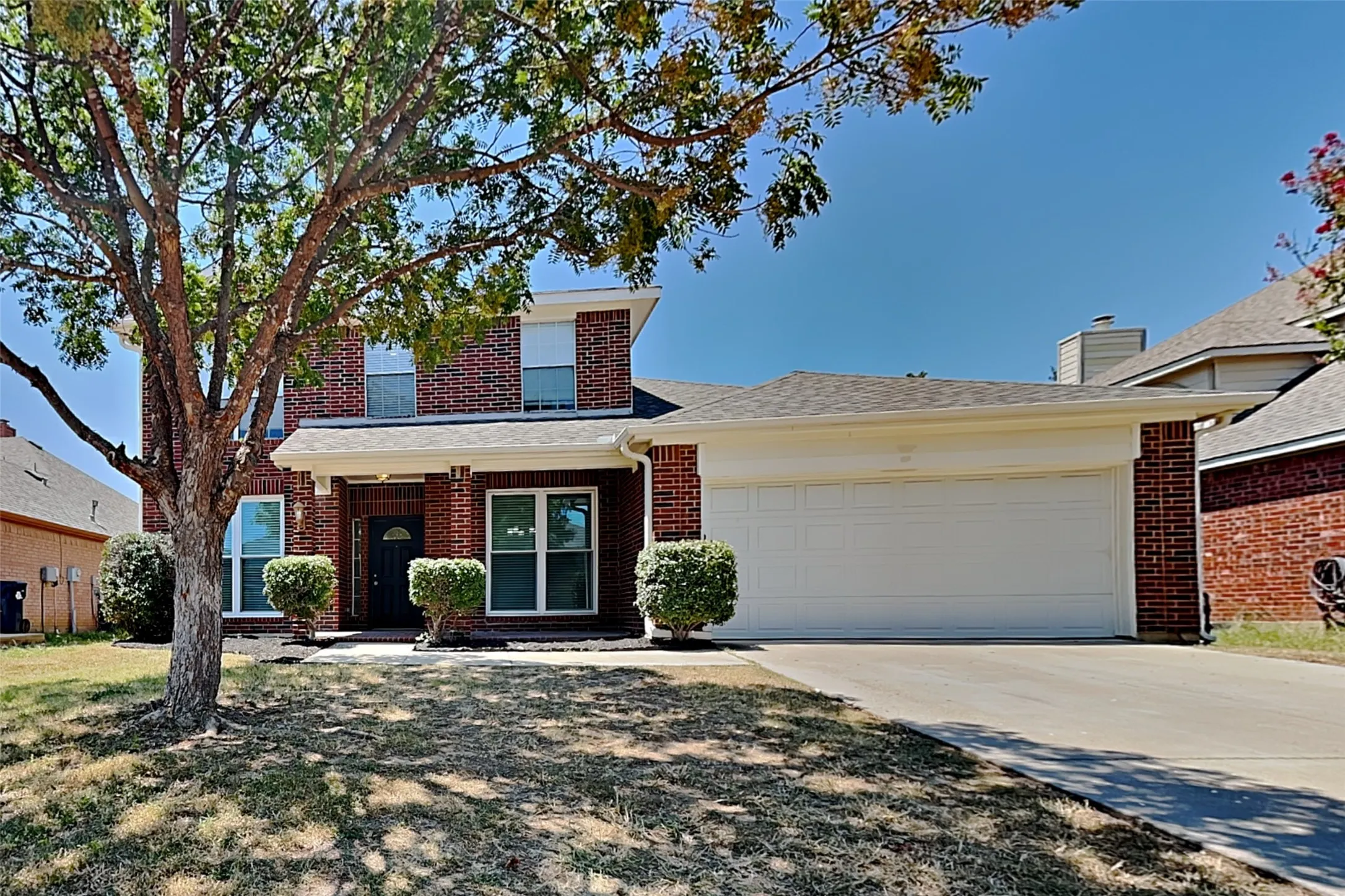 Single Family Residence For Rent in Denton County , 7016 Frost Lane, Denton, Texas 76210, 4 Bedroom, 3 Bathroom, 2 Garage spaces, 2,434 Sqft, built in 2000, mls#21369760, Real Estate Agent in Denton, Homes For Rent in Denton county, Homes For Rent in Denton, Realtor in Denton Texas, Real Estate Brokerage Independent Realty Texas, Luminita Cordes Realtor