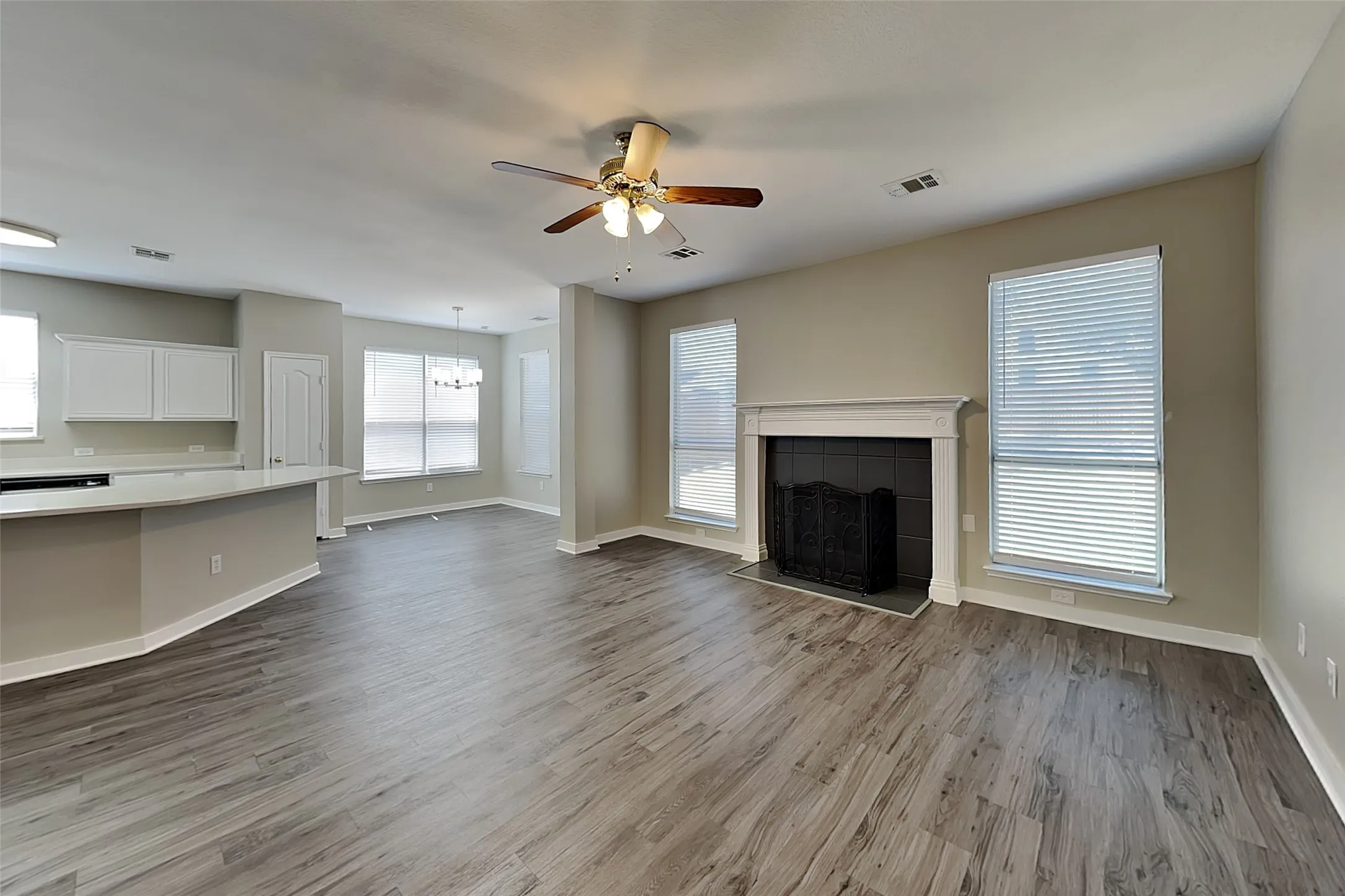 Single Family Residence For Rent in Denton County , 7016 Frost Lane, Denton, Texas 76210, 4 Bedroom, 3 Bathroom, 2 Garage spaces, 2,434 Sqft, built in 2000, mls#21369760, Real Estate Agent in Denton, Homes For Rent in Denton county, Homes For Rent in Denton, Realtor in Denton Texas, Real Estate Brokerage Independent Realty Texas, Luminita Cordes Realtor