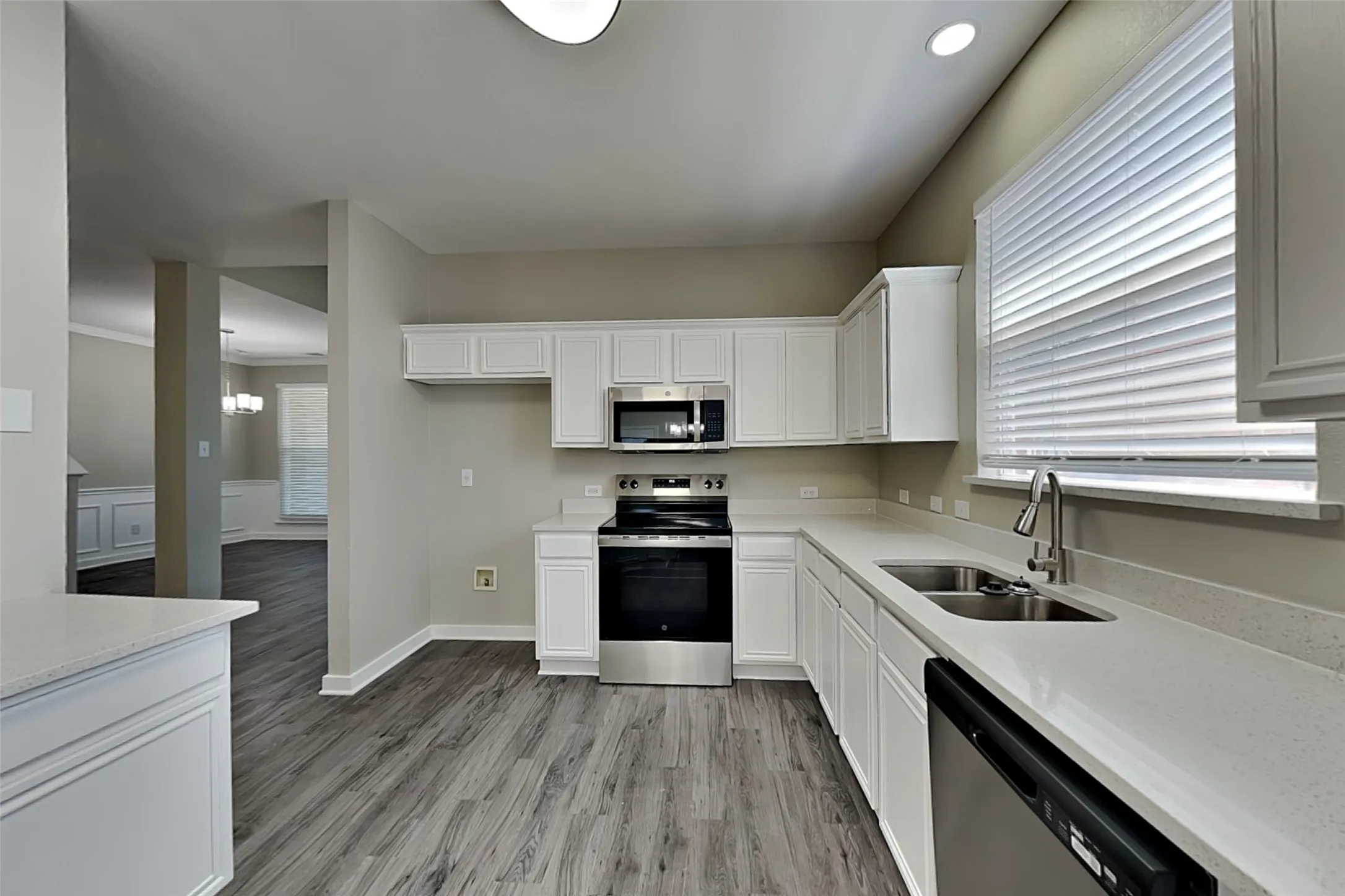 Single Family Residence For Rent in Denton County , 7016 Frost Lane, Denton, Texas 76210, 4 Bedroom, 3 Bathroom, 2 Garage spaces, 2,434 Sqft, built in 2000, mls#21369760, Real Estate Agent in Denton, Homes For Rent in Denton county, Homes For Rent in Denton, Realtor in Denton Texas, Real Estate Brokerage Independent Realty Texas, Luminita Cordes Realtor