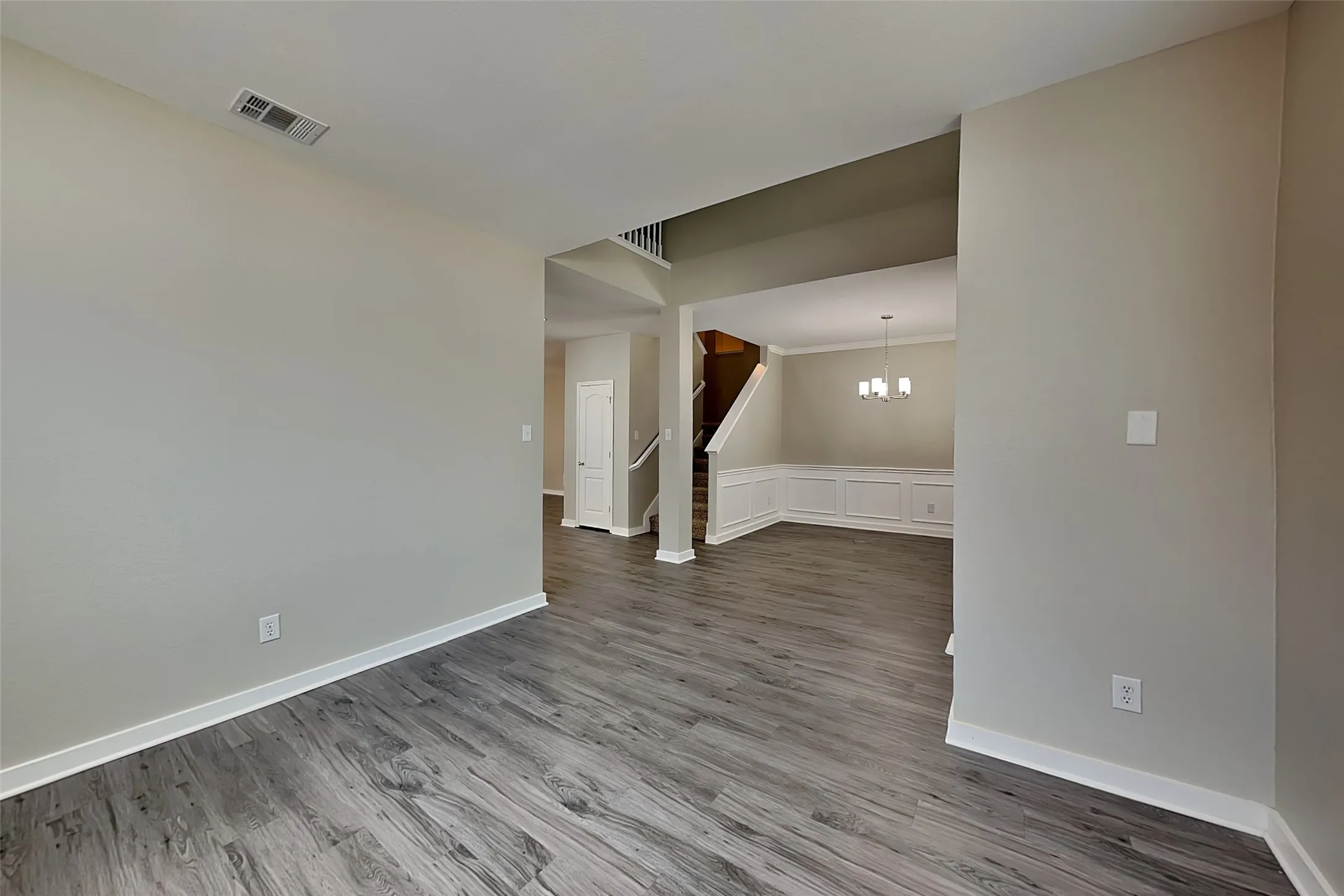 Single Family Residence For Rent in Denton County , 7016 Frost Lane, Denton, Texas 76210, 4 Bedroom, 3 Bathroom, 2 Garage spaces, 2,434 Sqft, built in 2000, mls#21369760, Real Estate Agent in Denton, Homes For Rent in Denton county, Homes For Rent in Denton, Realtor in Denton Texas, Real Estate Brokerage Independent Realty Texas, Luminita Cordes Realtor