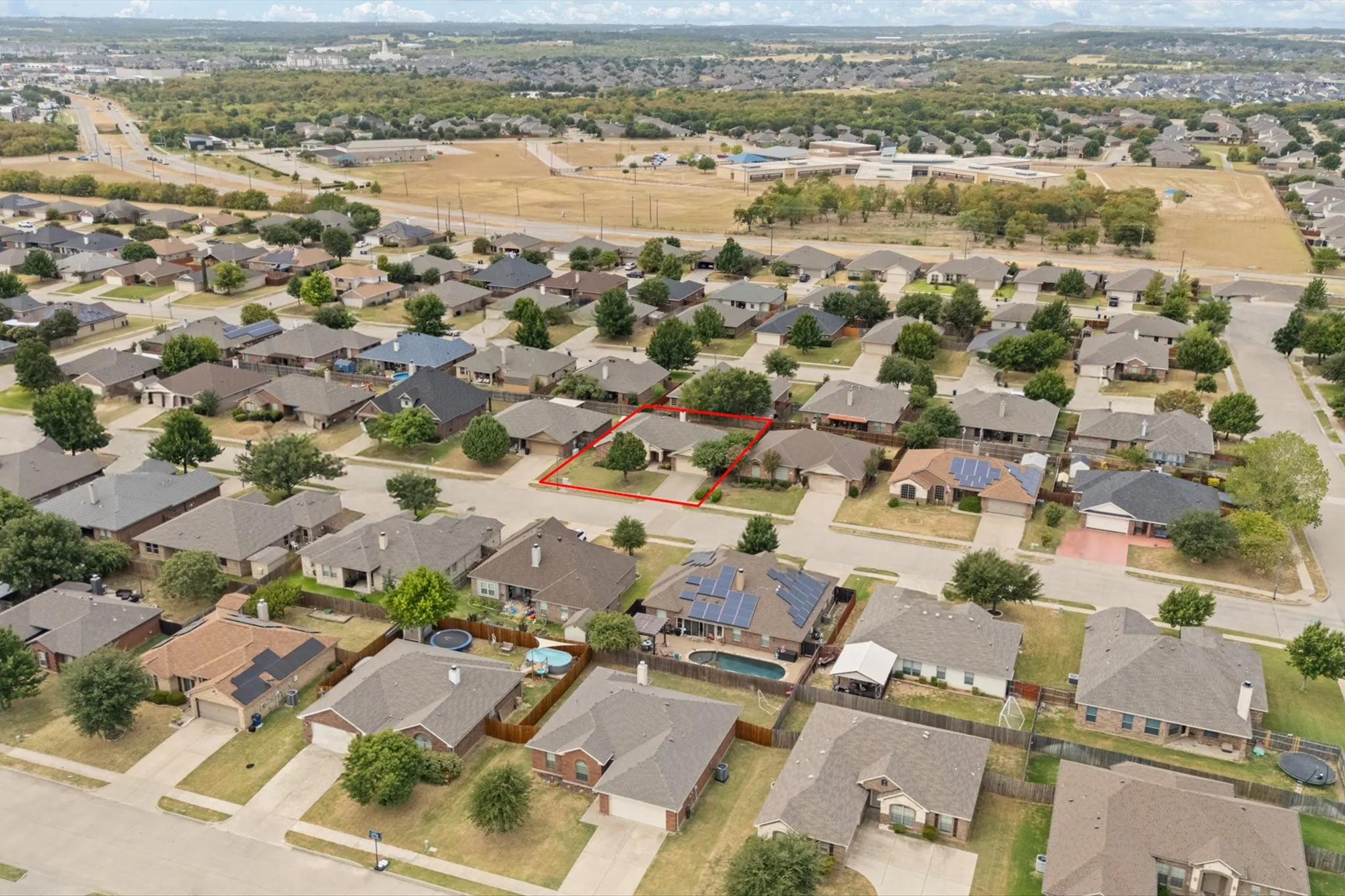 Single Family Residence For Sale in Johnson County , 609 Jeffdale Drive, Burleson, Texas 76028, 3 Bedroom, 2 Bathroom, 2 Garage spaces, 1,860 Sqft, built in 2012, mls#21367969, Real Estate Agent in Burleson, Homes For Sale in Johnson county, Homes For Sale in Burleson, Realtor in Burleson Texas, Real Estate Brokerage Independent Realty Texas, Luminita Cordes Realtor