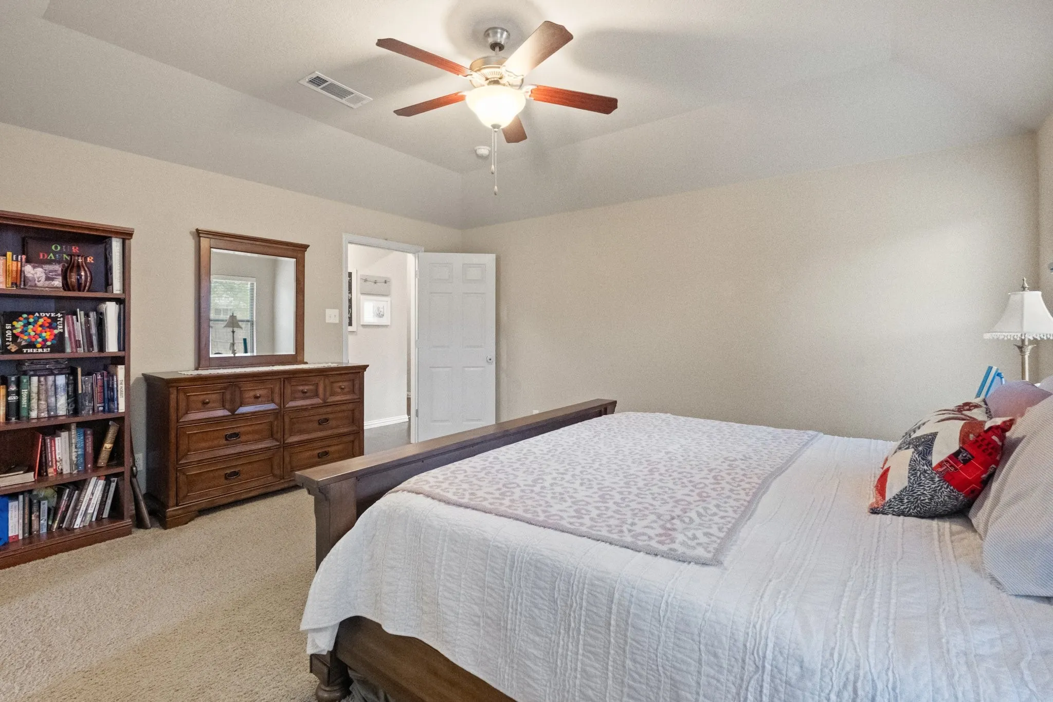 Single Family Residence For Sale in Johnson County , 609 Jeffdale Drive, Burleson, Texas 76028, 3 Bedroom, 2 Bathroom, 2 Garage spaces, 1,860 Sqft, built in 2012, mls#21367969, Real Estate Agent in Burleson, Homes For Sale in Johnson county, Homes For Sale in Burleson, Realtor in Burleson Texas, Real Estate Brokerage Independent Realty Texas, Luminita Cordes Realtor