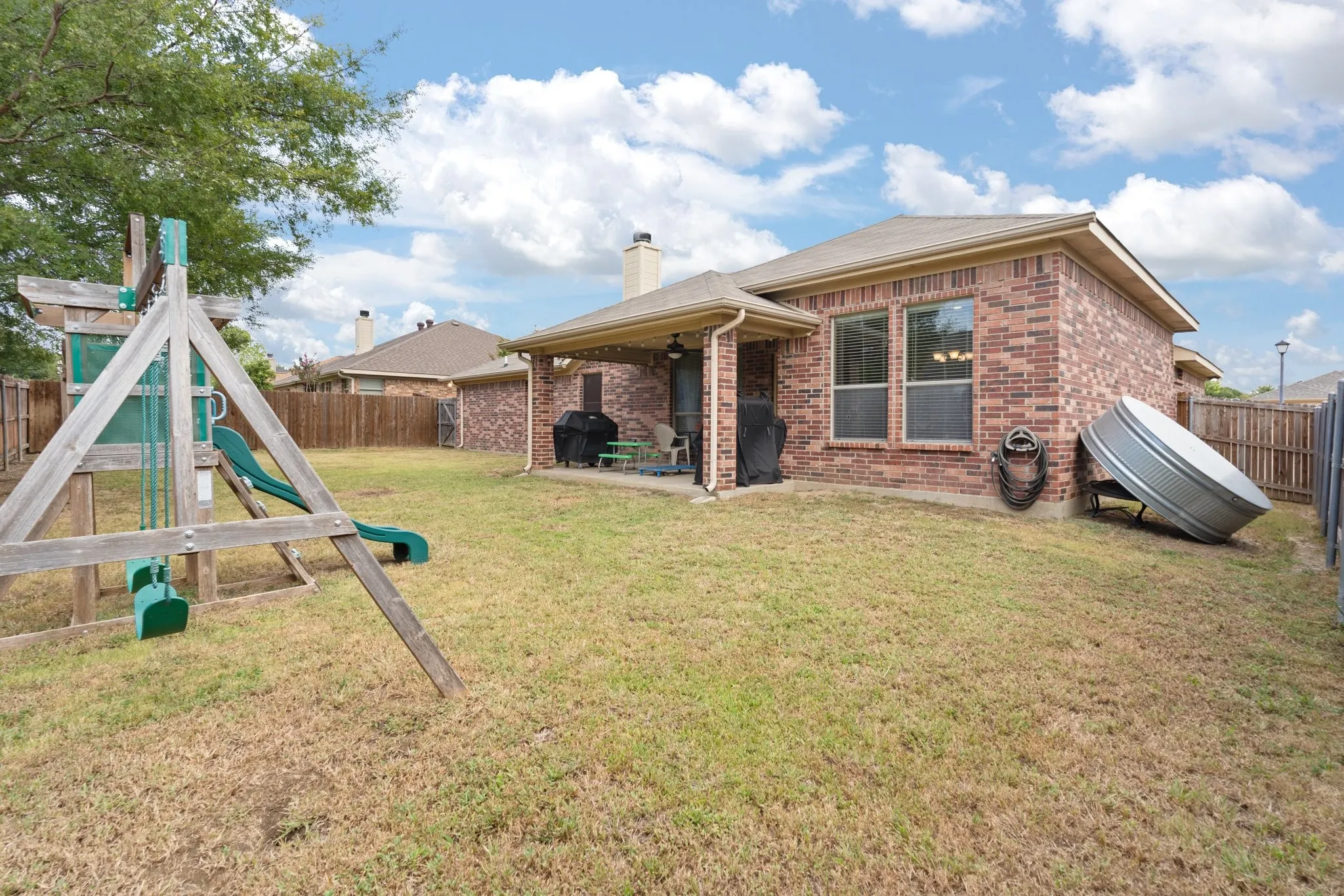 Single Family Residence For Sale in Johnson County , 609 Jeffdale Drive, Burleson, Texas 76028, 3 Bedroom, 2 Bathroom, 2 Garage spaces, 1,860 Sqft, built in 2012, mls#21367969, Real Estate Agent in Burleson, Homes For Sale in Johnson county, Homes For Sale in Burleson, Realtor in Burleson Texas, Real Estate Brokerage Independent Realty Texas, Luminita Cordes Realtor