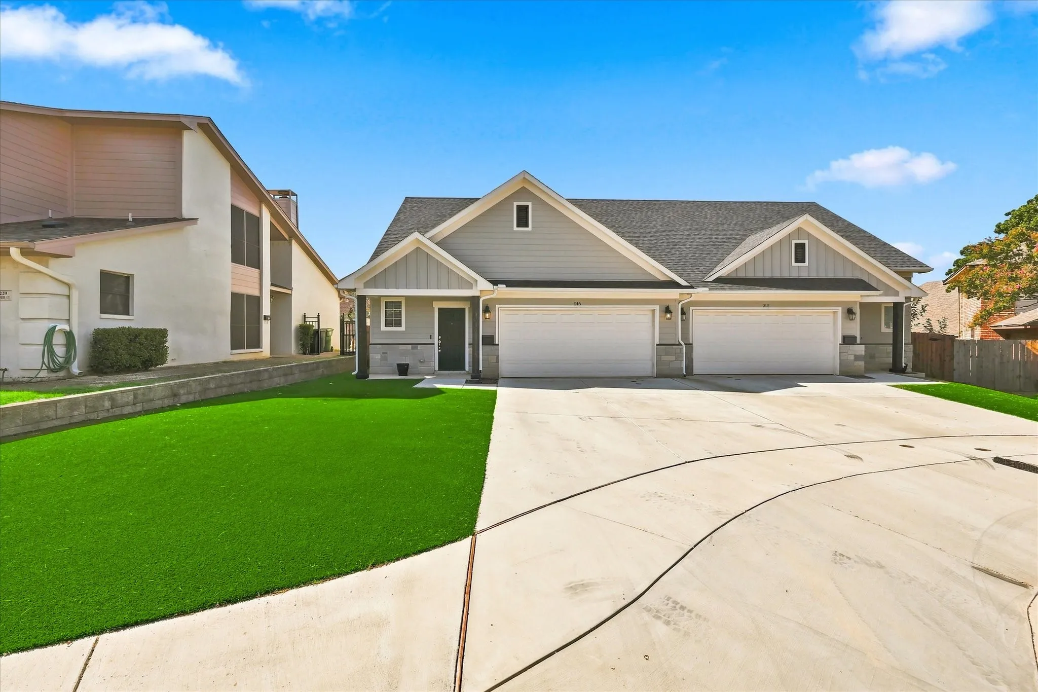 Duplex For Rent in Tarrant County , 216 Wayside Court, Bedford, Texas 76021, 3 Bedroom, 3 Bathroom, 2 Garage spaces, 1,697 Sqft, built in 2023, mls#21368338, Real Estate Agent in Bedford, Homes For Rent in Tarrant county, Homes For Rent in Bedford, Realtor in Bedford Texas, Real Estate Brokerage Independent Realty Texas, Luminita Cordes Realtor