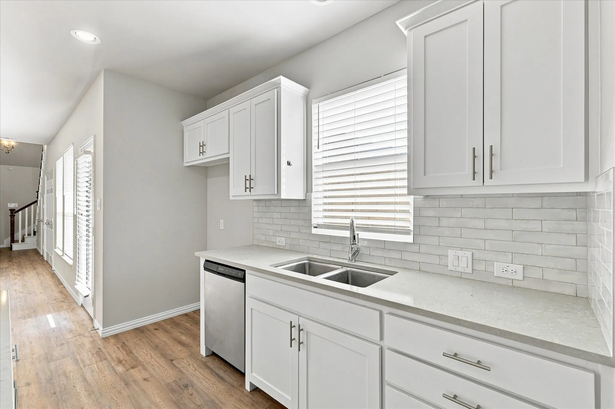 Duplex For Rent in Tarrant County , 216 Wayside Court, Bedford, Texas 76021, 3 Bedroom, 3 Bathroom, 2 Garage spaces, 1,697 Sqft, built in 2023, mls#21368338, Real Estate Agent in Bedford, Homes For Rent in Tarrant county, Homes For Rent in Bedford, Realtor in Bedford Texas, Real Estate Brokerage Independent Realty Texas, Luminita Cordes Realtor