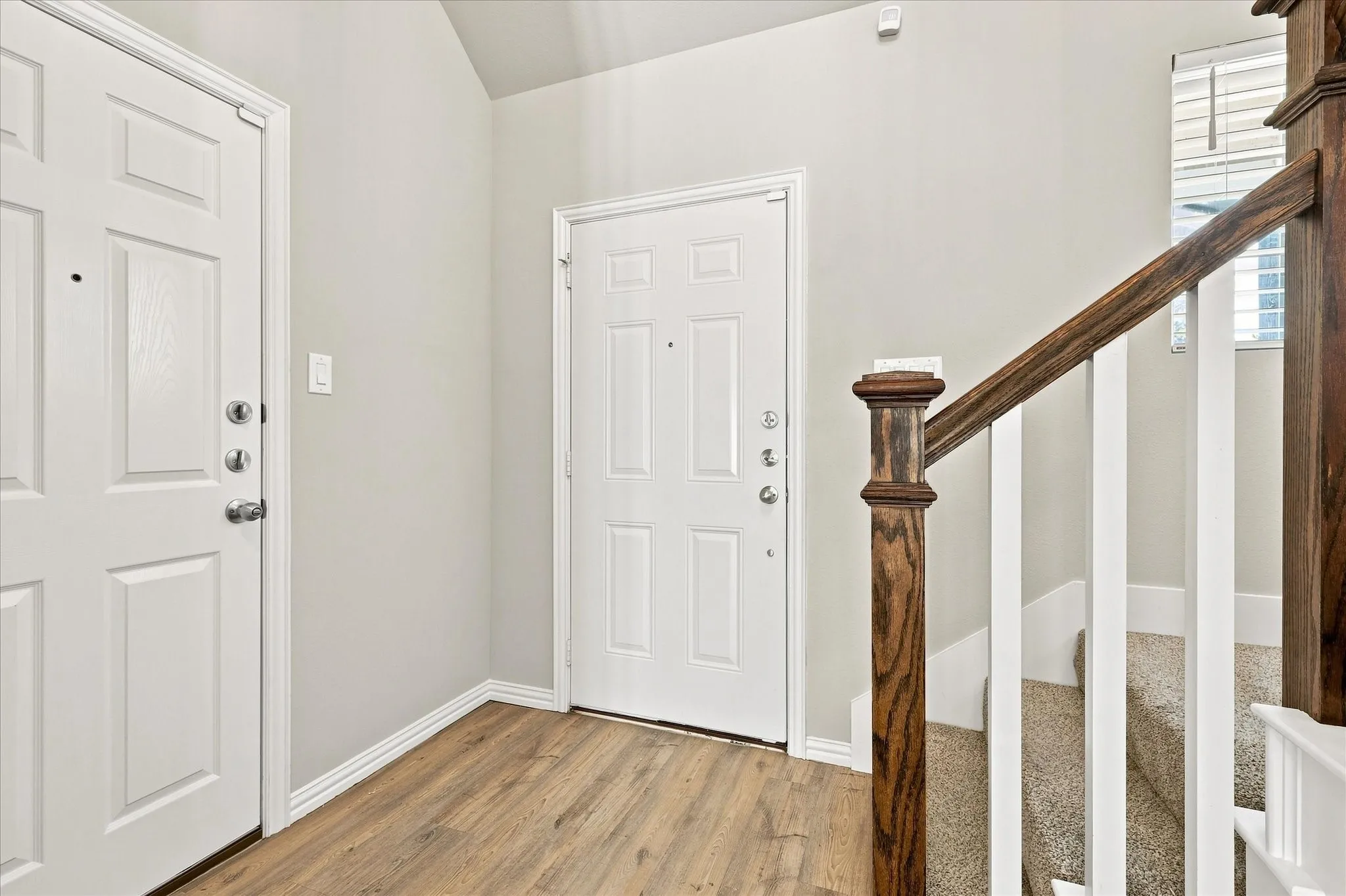 Duplex For Rent in Tarrant County , 216 Wayside Court, Bedford, Texas 76021, 3 Bedroom, 3 Bathroom, 2 Garage spaces, 1,697 Sqft, built in 2023, mls#21368338, Real Estate Agent in Bedford, Homes For Rent in Tarrant county, Homes For Rent in Bedford, Realtor in Bedford Texas, Real Estate Brokerage Independent Realty Texas, Luminita Cordes Realtor