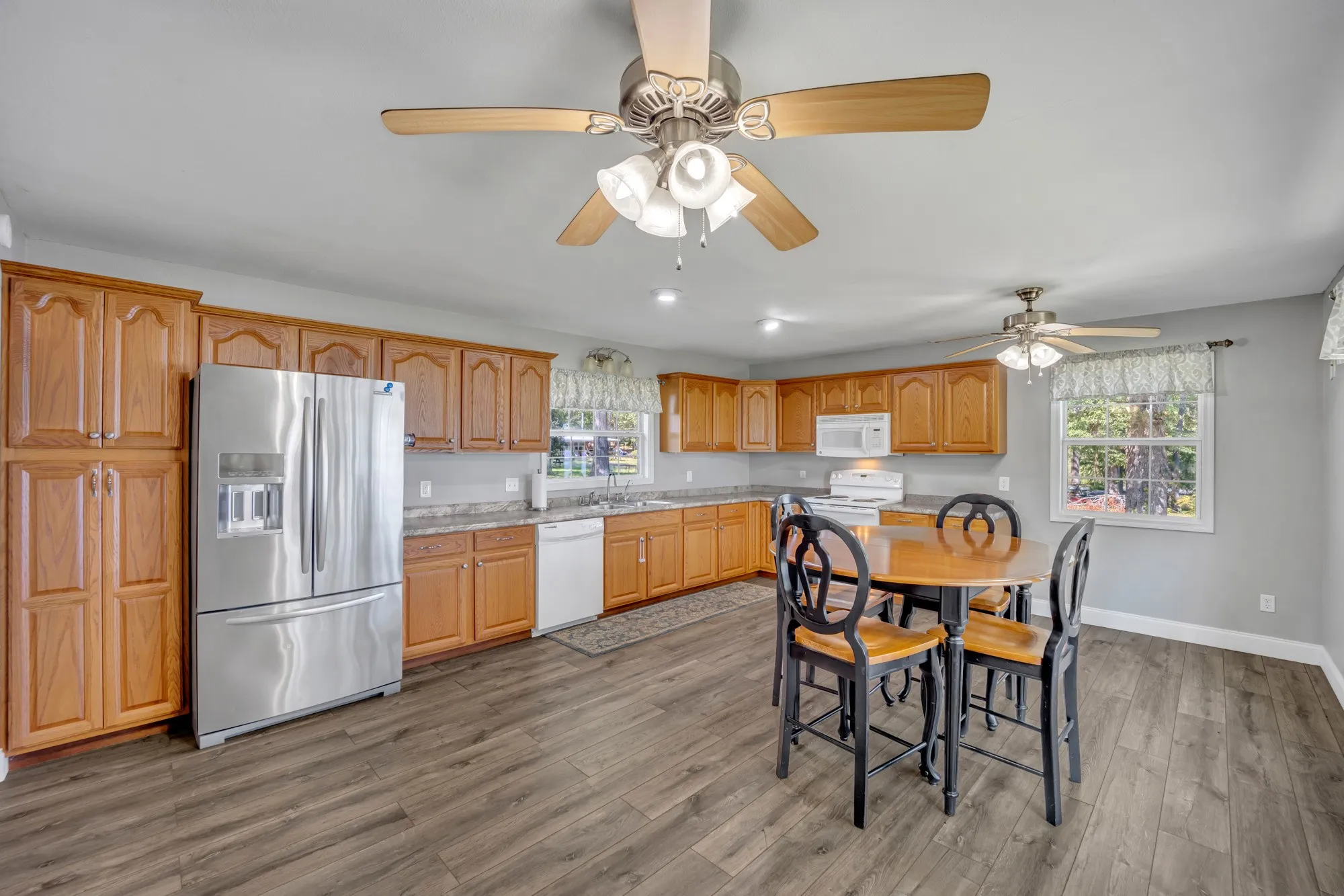 Single Family Residence For Sale in Cherokee County , 895 Fm 3288 E, Jacksonville, Texas 75766, 2 Bedroom, 2 Bathroom, Garage spaces, 1,891 Sqft, built in 1966, mls#21369770, Real Estate Agent in Jacksonville, Homes For Sale in Cherokee county, Homes For Sale in Jacksonville, Realtor in Jacksonville Texas, Real Estate Brokerage Independent Realty Texas, Luminita Cordes Realtor
