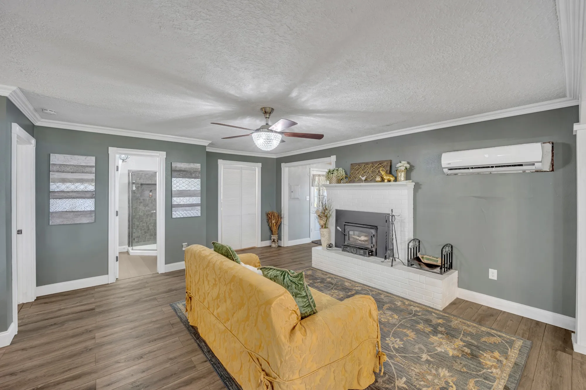 Single Family Residence For Sale in Cherokee County , 895 Fm 3288 E, Jacksonville, Texas 75766, 2 Bedroom, 2 Bathroom, Garage spaces, 1,891 Sqft, built in 1966, mls#21369770, Real Estate Agent in Jacksonville, Homes For Sale in Cherokee county, Homes For Sale in Jacksonville, Realtor in Jacksonville Texas, Real Estate Brokerage Independent Realty Texas, Luminita Cordes Realtor