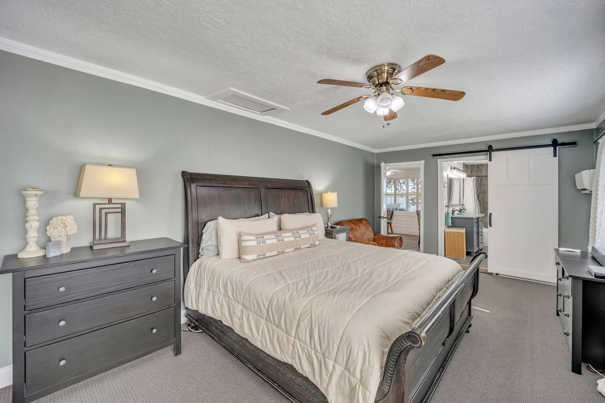 Single Family Residence For Sale in Cherokee County , 895 Fm 3288 E, Jacksonville, Texas 75766, 2 Bedroom, 2 Bathroom, Garage spaces, 1,891 Sqft, built in 1966, mls#21369770, Real Estate Agent in Jacksonville, Homes For Sale in Cherokee county, Homes For Sale in Jacksonville, Realtor in Jacksonville Texas, Real Estate Brokerage Independent Realty Texas, Luminita Cordes Realtor