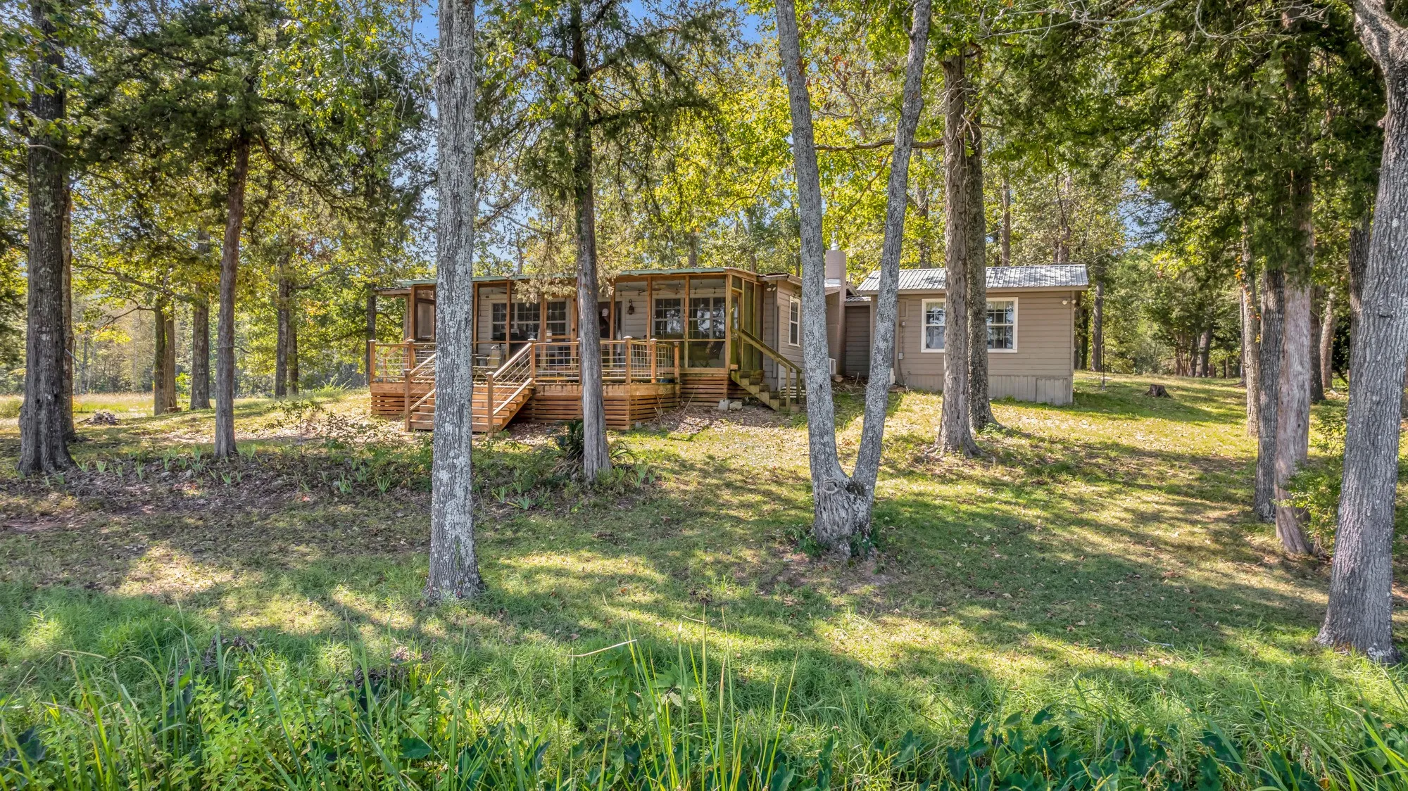 Single Family Residence For Sale in Cherokee County , 895 Fm 3288 E, Jacksonville, Texas 75766, 2 Bedroom, 2 Bathroom, Garage spaces, 1,891 Sqft, built in 1966, mls#21369770, Real Estate Agent in Jacksonville, Homes For Sale in Cherokee county, Homes For Sale in Jacksonville, Realtor in Jacksonville Texas, Real Estate Brokerage Independent Realty Texas, Luminita Cordes Realtor