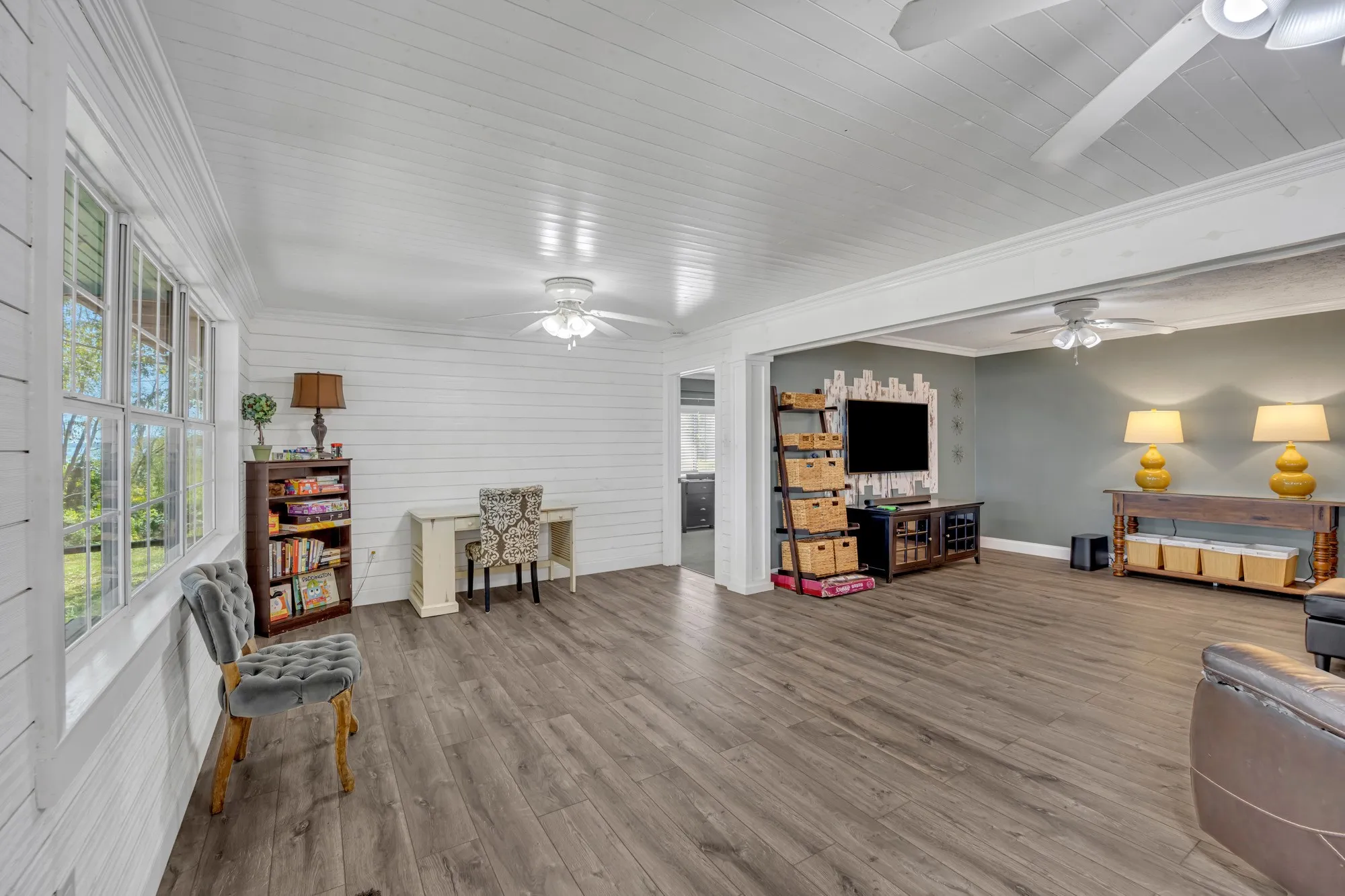 Single Family Residence For Sale in Cherokee County , 895 Fm 3288 E, Jacksonville, Texas 75766, 2 Bedroom, 2 Bathroom, Garage spaces, 1,891 Sqft, built in 1966, mls#21369770, Real Estate Agent in Jacksonville, Homes For Sale in Cherokee county, Homes For Sale in Jacksonville, Realtor in Jacksonville Texas, Real Estate Brokerage Independent Realty Texas, Luminita Cordes Realtor