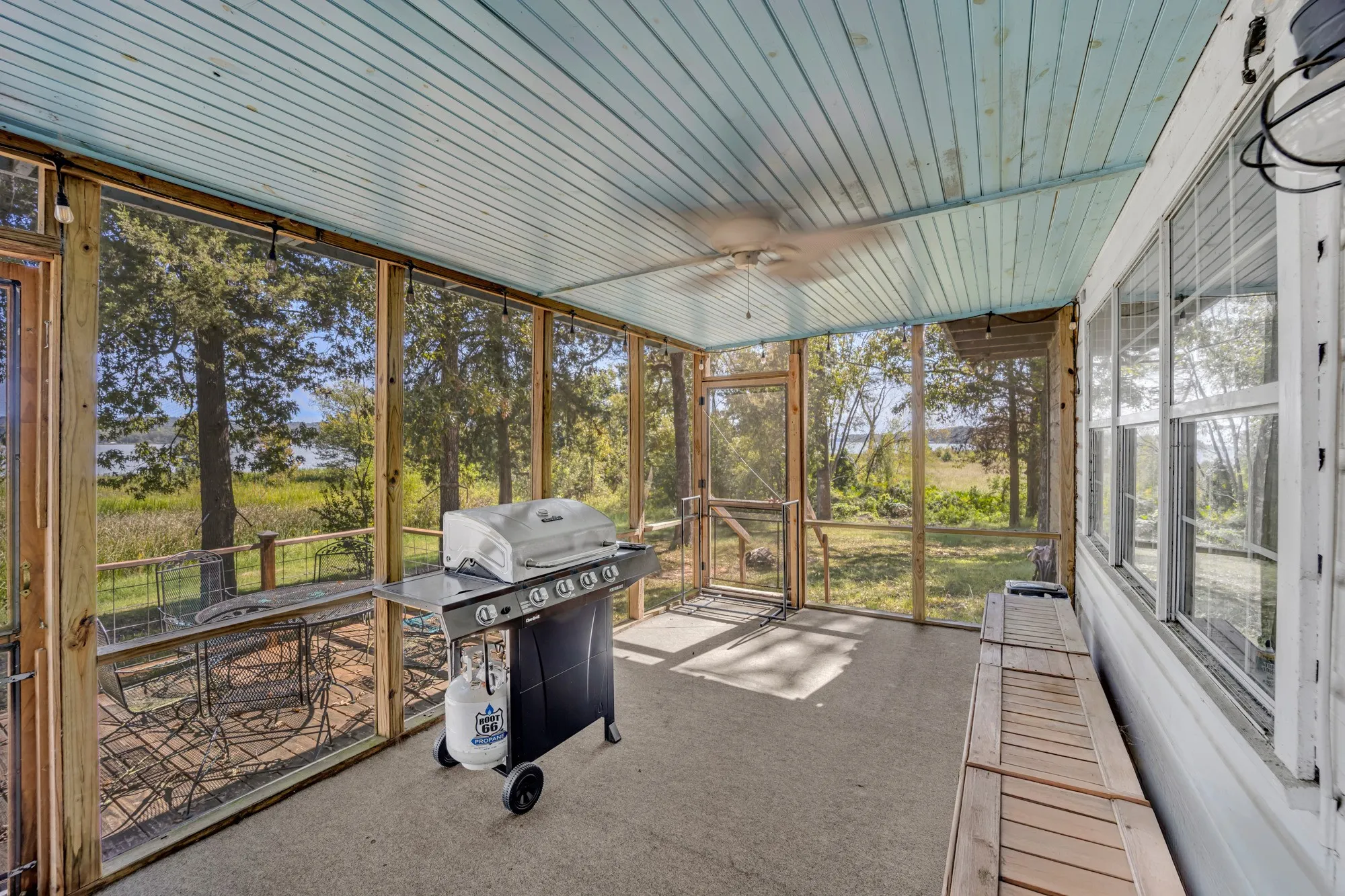 Single Family Residence For Sale in Cherokee County , 895 Fm 3288 E, Jacksonville, Texas 75766, 2 Bedroom, 2 Bathroom, Garage spaces, 1,891 Sqft, built in 1966, mls#21369770, Real Estate Agent in Jacksonville, Homes For Sale in Cherokee county, Homes For Sale in Jacksonville, Realtor in Jacksonville Texas, Real Estate Brokerage Independent Realty Texas, Luminita Cordes Realtor