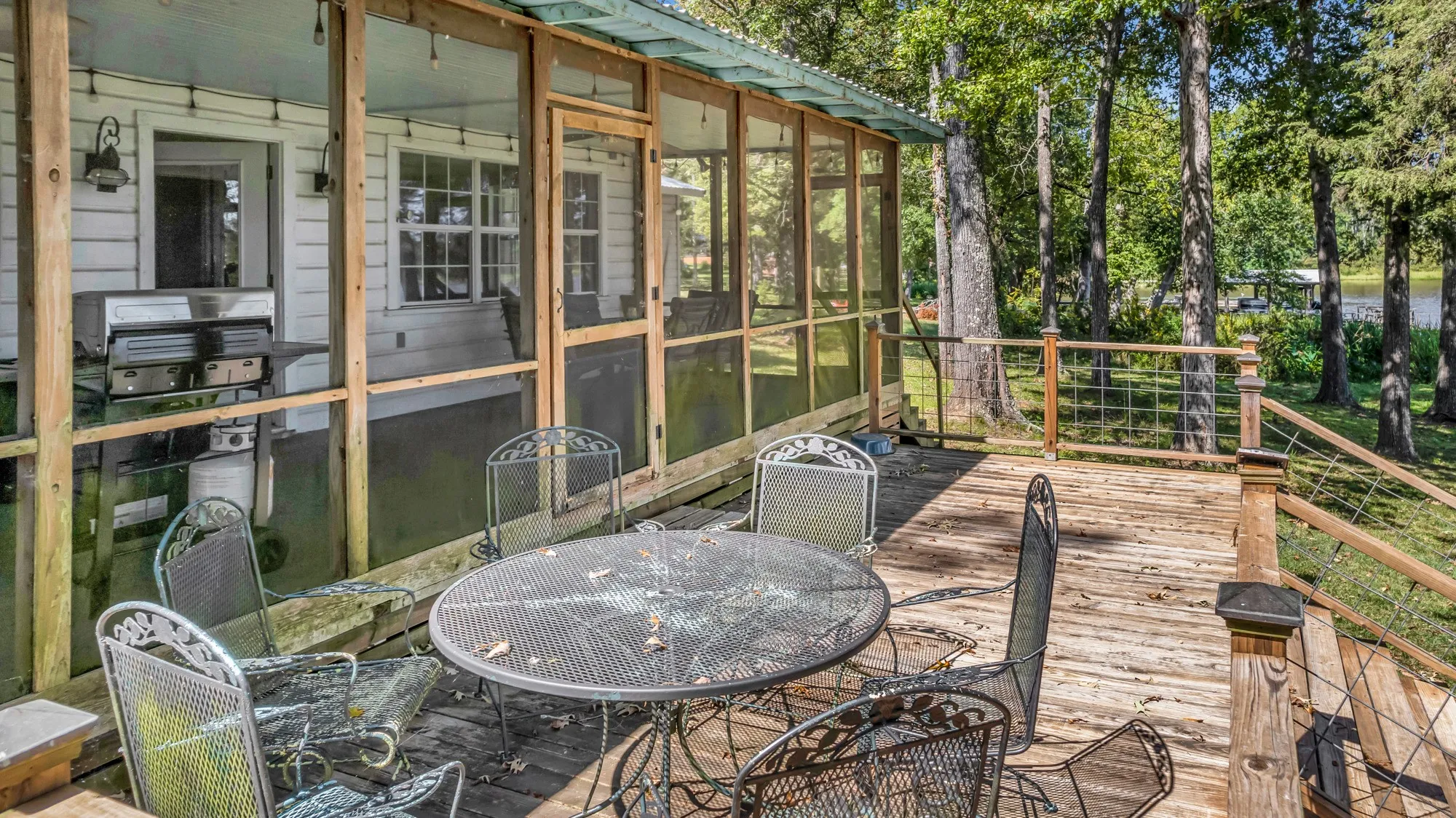Single Family Residence For Sale in Cherokee County , 895 Fm 3288 E, Jacksonville, Texas 75766, 2 Bedroom, 2 Bathroom, Garage spaces, 1,891 Sqft, built in 1966, mls#21369770, Real Estate Agent in Jacksonville, Homes For Sale in Cherokee county, Homes For Sale in Jacksonville, Realtor in Jacksonville Texas, Real Estate Brokerage Independent Realty Texas, Luminita Cordes Realtor