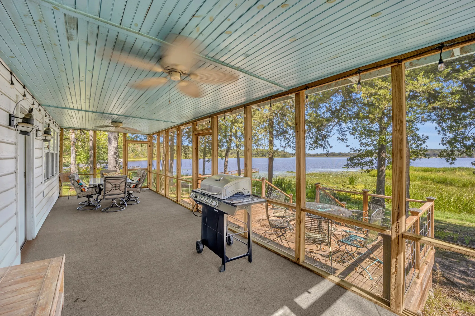 Single Family Residence For Sale in Cherokee County , 895 Fm 3288 E, Jacksonville, Texas 75766, 2 Bedroom, 2 Bathroom, Garage spaces, 1,891 Sqft, built in 1966, mls#21369770, Real Estate Agent in Jacksonville, Homes For Sale in Cherokee county, Homes For Sale in Jacksonville, Realtor in Jacksonville Texas, Real Estate Brokerage Independent Realty Texas, Luminita Cordes Realtor
