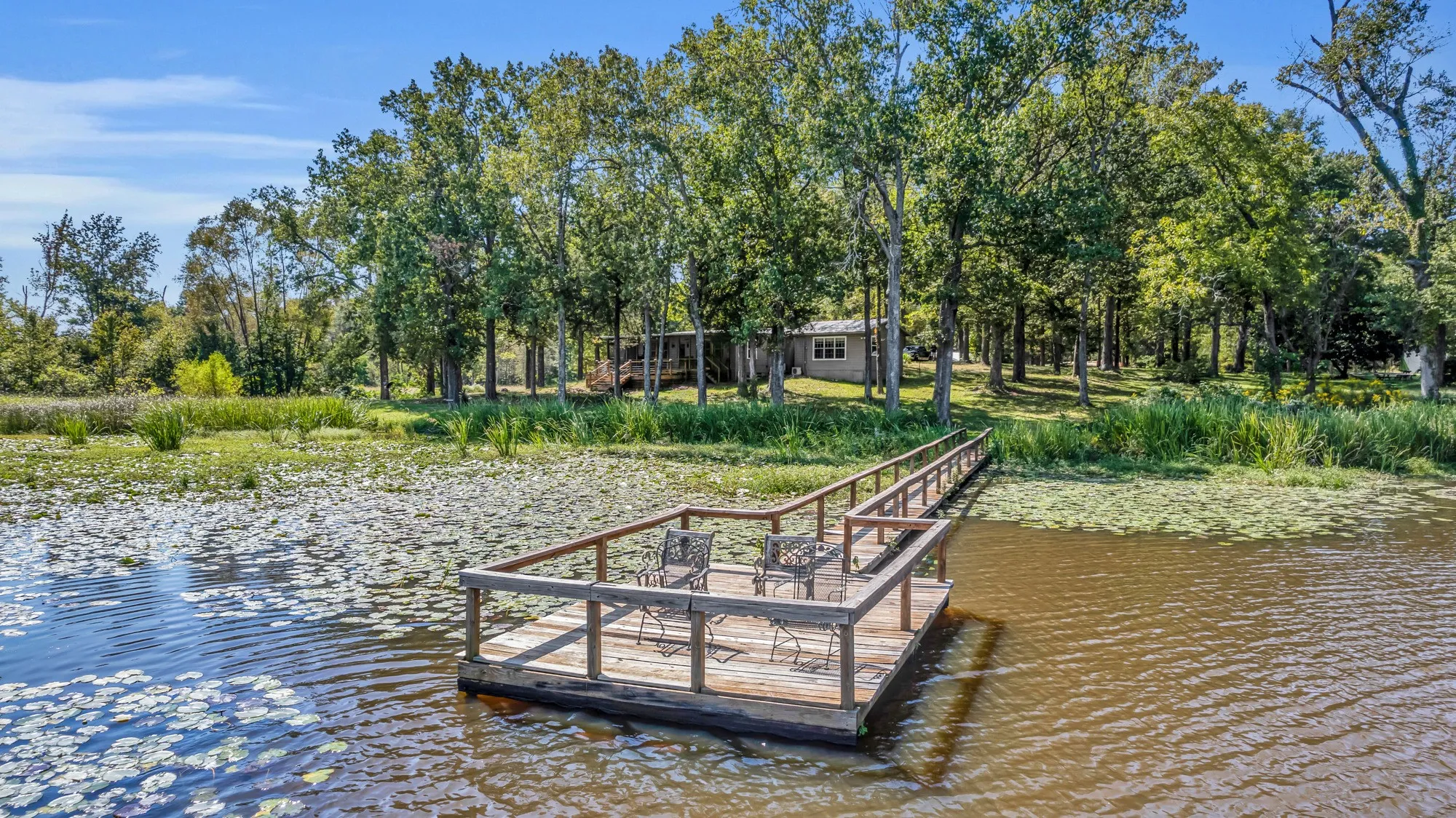 Single Family Residence For Sale in Cherokee County , 895 Fm 3288 E, Jacksonville, Texas 75766, 2 Bedroom, 2 Bathroom, Garage spaces, 1,891 Sqft, built in 1966, mls#21369770, Real Estate Agent in Jacksonville, Homes For Sale in Cherokee county, Homes For Sale in Jacksonville, Realtor in Jacksonville Texas, Real Estate Brokerage Independent Realty Texas, Luminita Cordes Realtor
