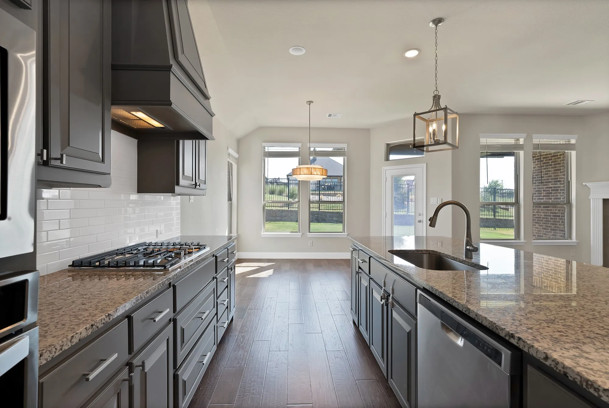 Single Family Residence For Sale in Denton County , 1247 Coneflower Drive, Frisco, Texas 75033, 3 Bedroom, 2 Bathroom, 2 Garage spaces, 2,267 Sqft, built in 2020, mls#21369637, Real Estate Agent in Frisco, Homes For Sale in Denton county, Homes For Sale in Frisco, Realtor in Frisco Texas, Real Estate Brokerage Independent Realty Texas, Luminita Cordes Realtor