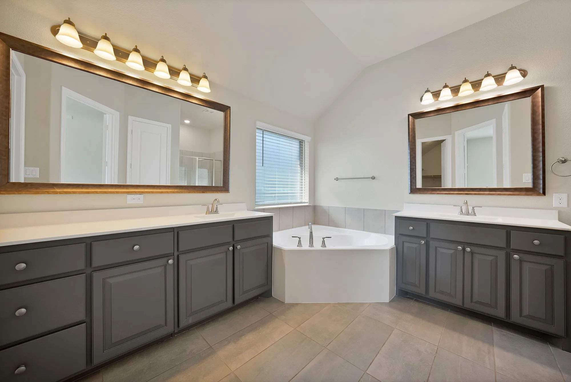 Single Family Residence For Sale in Denton County , 1247 Coneflower Drive, Frisco, Texas 75033, 3 Bedroom, 2 Bathroom, 2 Garage spaces, 2,267 Sqft, built in 2020, mls#21369637, Real Estate Agent in Frisco, Homes For Sale in Denton county, Homes For Sale in Frisco, Realtor in Frisco Texas, Real Estate Brokerage Independent Realty Texas, Luminita Cordes Realtor