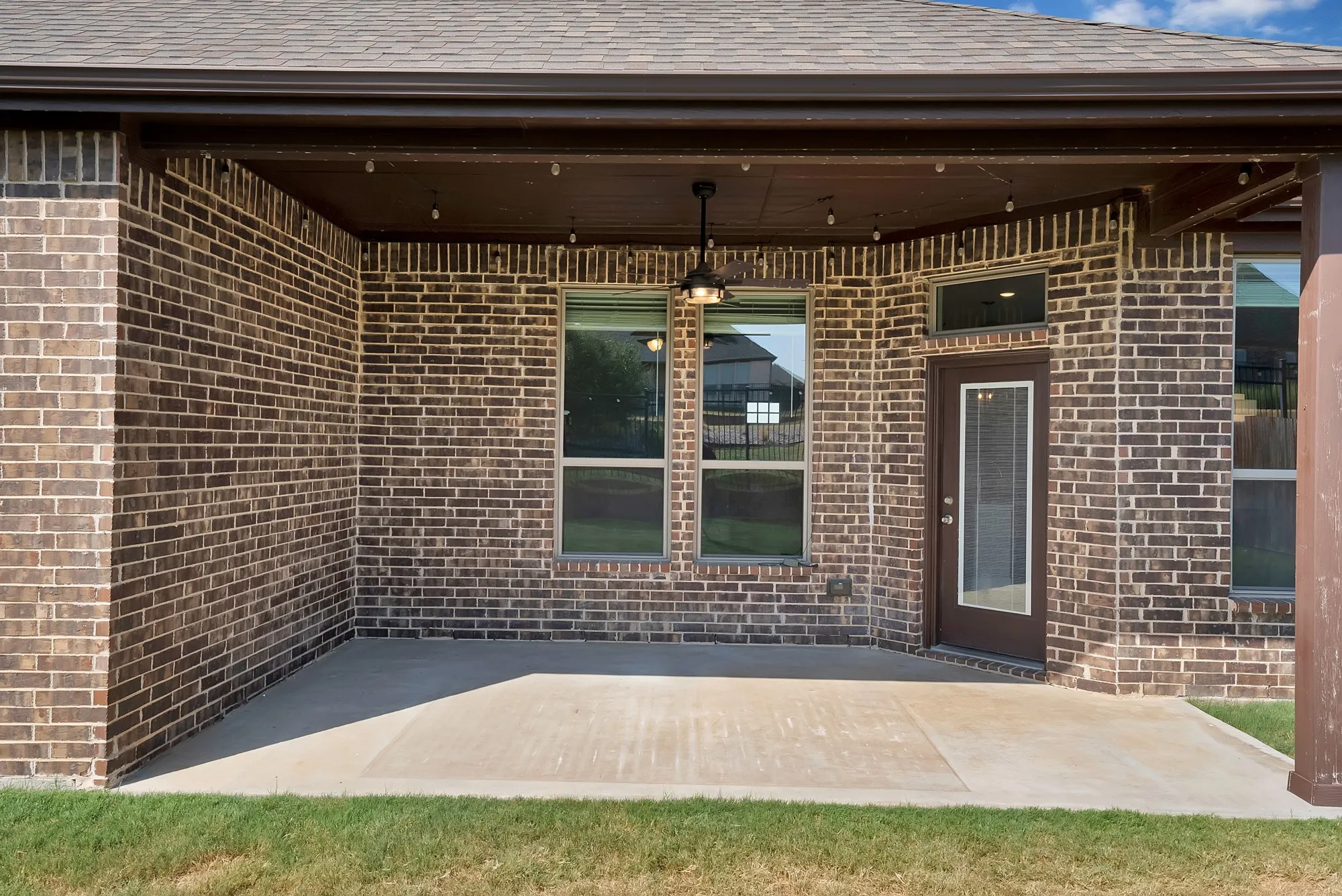 Single Family Residence For Sale in Denton County , 1247 Coneflower Drive, Frisco, Texas 75033, 3 Bedroom, 2 Bathroom, 2 Garage spaces, 2,267 Sqft, built in 2020, mls#21369637, Real Estate Agent in Frisco, Homes For Sale in Denton county, Homes For Sale in Frisco, Realtor in Frisco Texas, Real Estate Brokerage Independent Realty Texas, Luminita Cordes Realtor