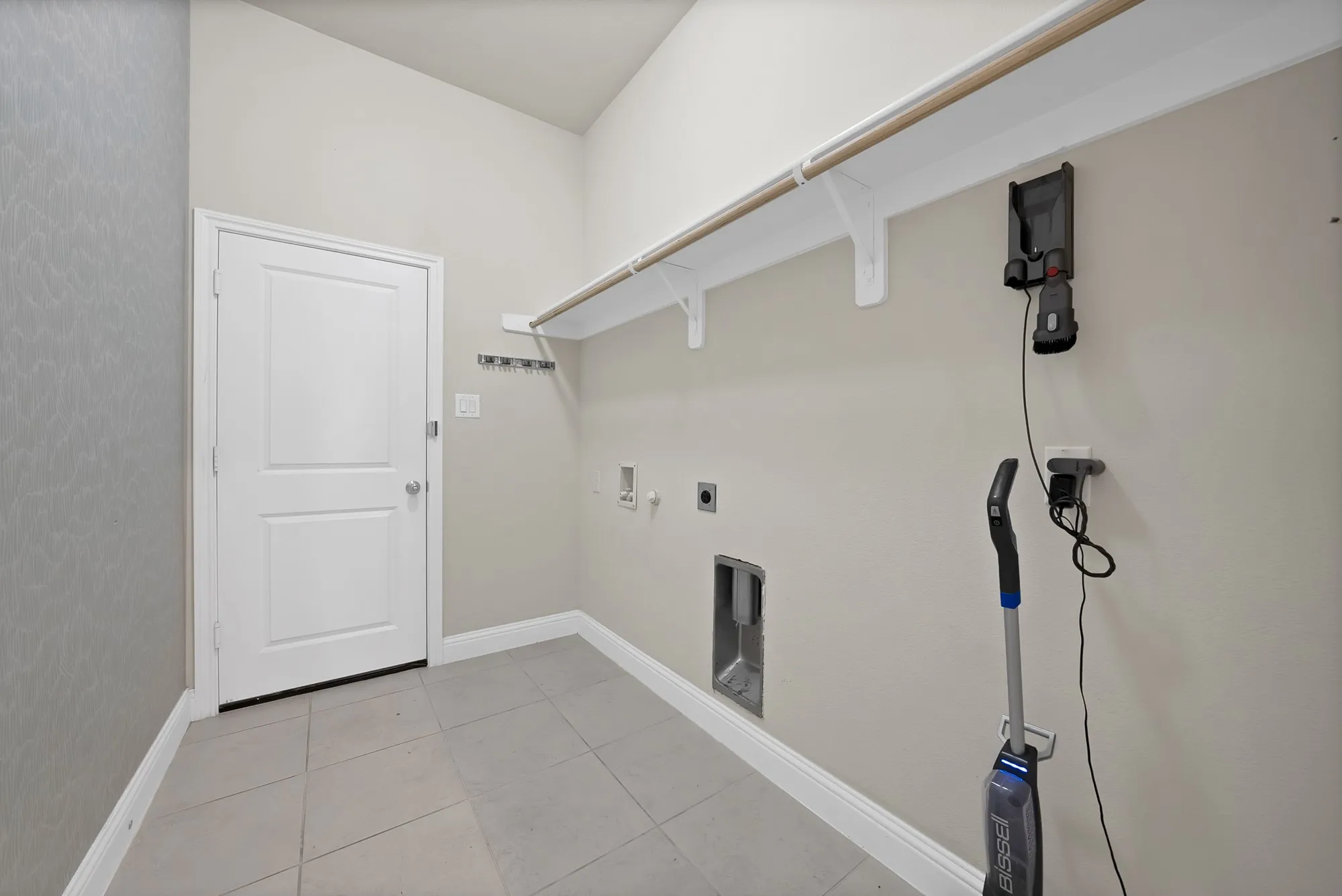 Single Family Residence For Sale in Denton County , 1247 Coneflower Drive, Frisco, Texas 75033, 3 Bedroom, 2 Bathroom, 2 Garage spaces, 2,267 Sqft, built in 2020, mls#21369637, Real Estate Agent in Frisco, Homes For Sale in Denton county, Homes For Sale in Frisco, Realtor in Frisco Texas, Real Estate Brokerage Independent Realty Texas, Luminita Cordes Realtor