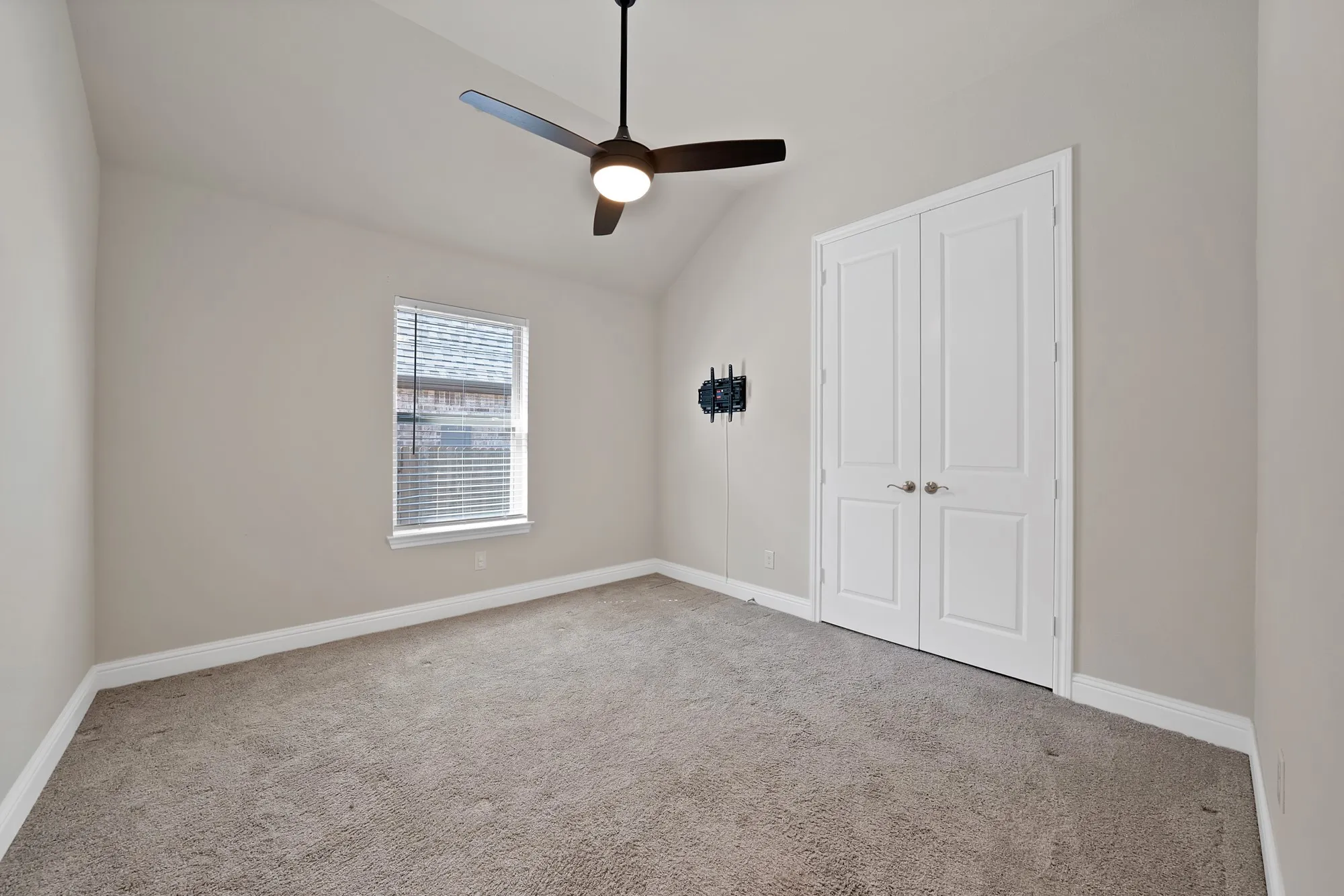 Single Family Residence For Sale in Denton County , 1247 Coneflower Drive, Frisco, Texas 75033, 3 Bedroom, 2 Bathroom, 2 Garage spaces, 2,267 Sqft, built in 2020, mls#21369637, Real Estate Agent in Frisco, Homes For Sale in Denton county, Homes For Sale in Frisco, Realtor in Frisco Texas, Real Estate Brokerage Independent Realty Texas, Luminita Cordes Realtor