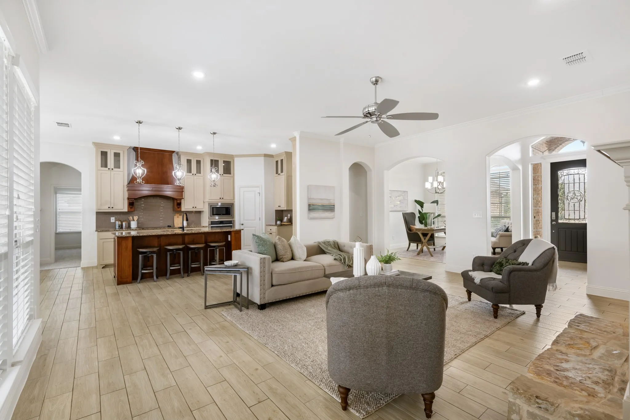Single Family Residence For Sale in Johnson County , 10909 Chriswood Drive, Crowley, Texas 76036, 4 Bedroom, 3 Bathroom, 5 Garage spaces, 2,862 Sqft, built in 2017, mls#21369785, Real Estate Agent in Crowley, Homes For Sale in Johnson county, Homes For Sale in Crowley, Realtor in Crowley Texas, Real Estate Brokerage Independent Realty Texas, Luminita Cordes Realtor