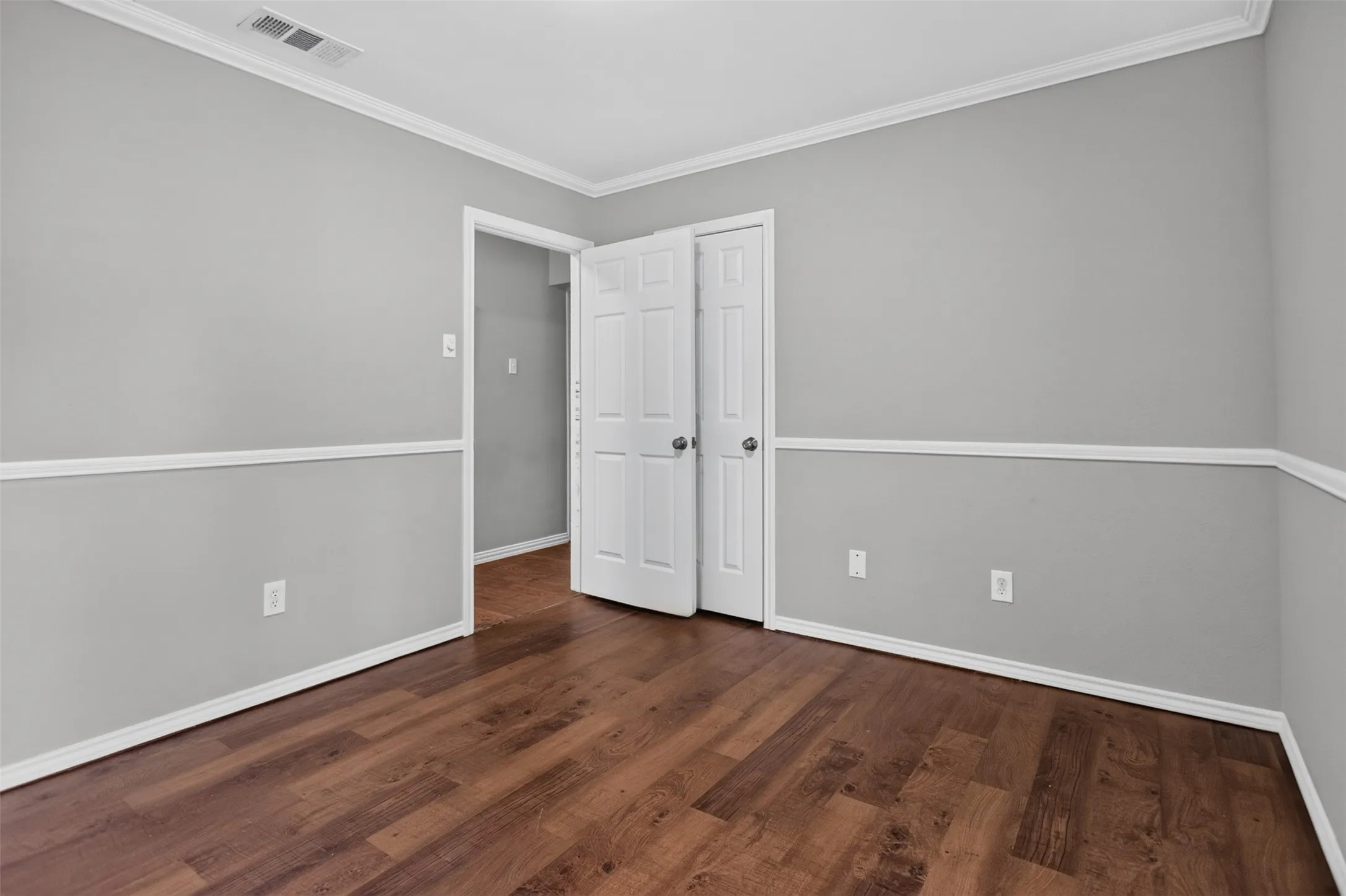 Single Family Residence For Sale in Dallas County , 917 Francis Street, Lancaster, Texas 75146, 3 Bedroom, 2 Bathroom, 2 Garage spaces, 1,769 Sqft, built in 1983, mls#21363406, Real Estate Agent in Lancaster, Homes For Sale in Dallas county, Homes For Sale in Lancaster, Realtor in Lancaster Texas, Real Estate Brokerage Independent Realty Texas, Luminita Cordes Realtor