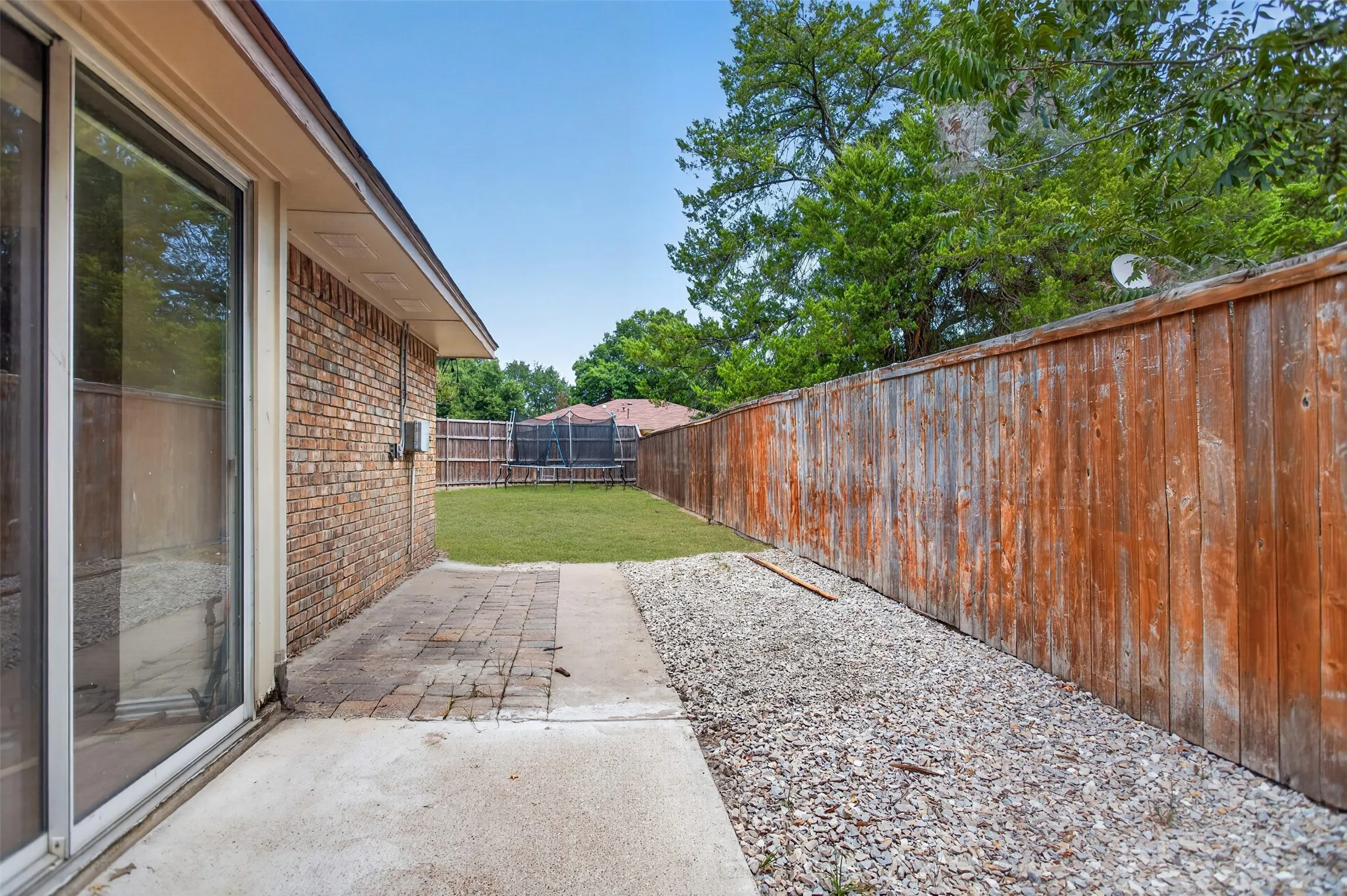 Single Family Residence For Sale in Dallas County , 917 Francis Street, Lancaster, Texas 75146, 3 Bedroom, 2 Bathroom, 2 Garage spaces, 1,769 Sqft, built in 1983, mls#21363406, Real Estate Agent in Lancaster, Homes For Sale in Dallas county, Homes For Sale in Lancaster, Realtor in Lancaster Texas, Real Estate Brokerage Independent Realty Texas, Luminita Cordes Realtor